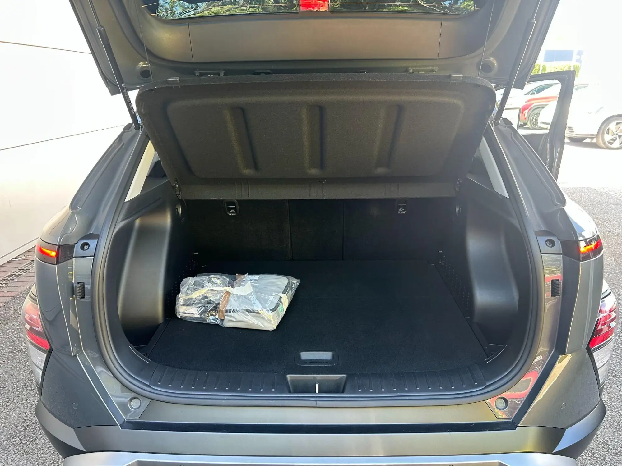 Hyundai KONA Image 9