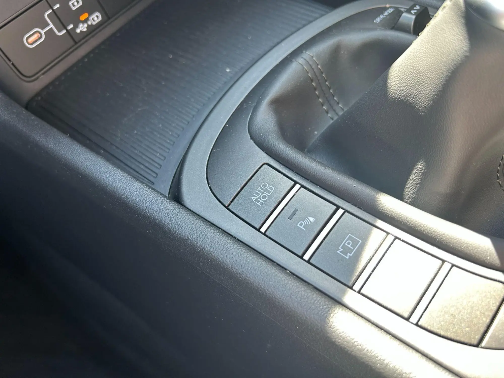 Hyundai KONA Image 26