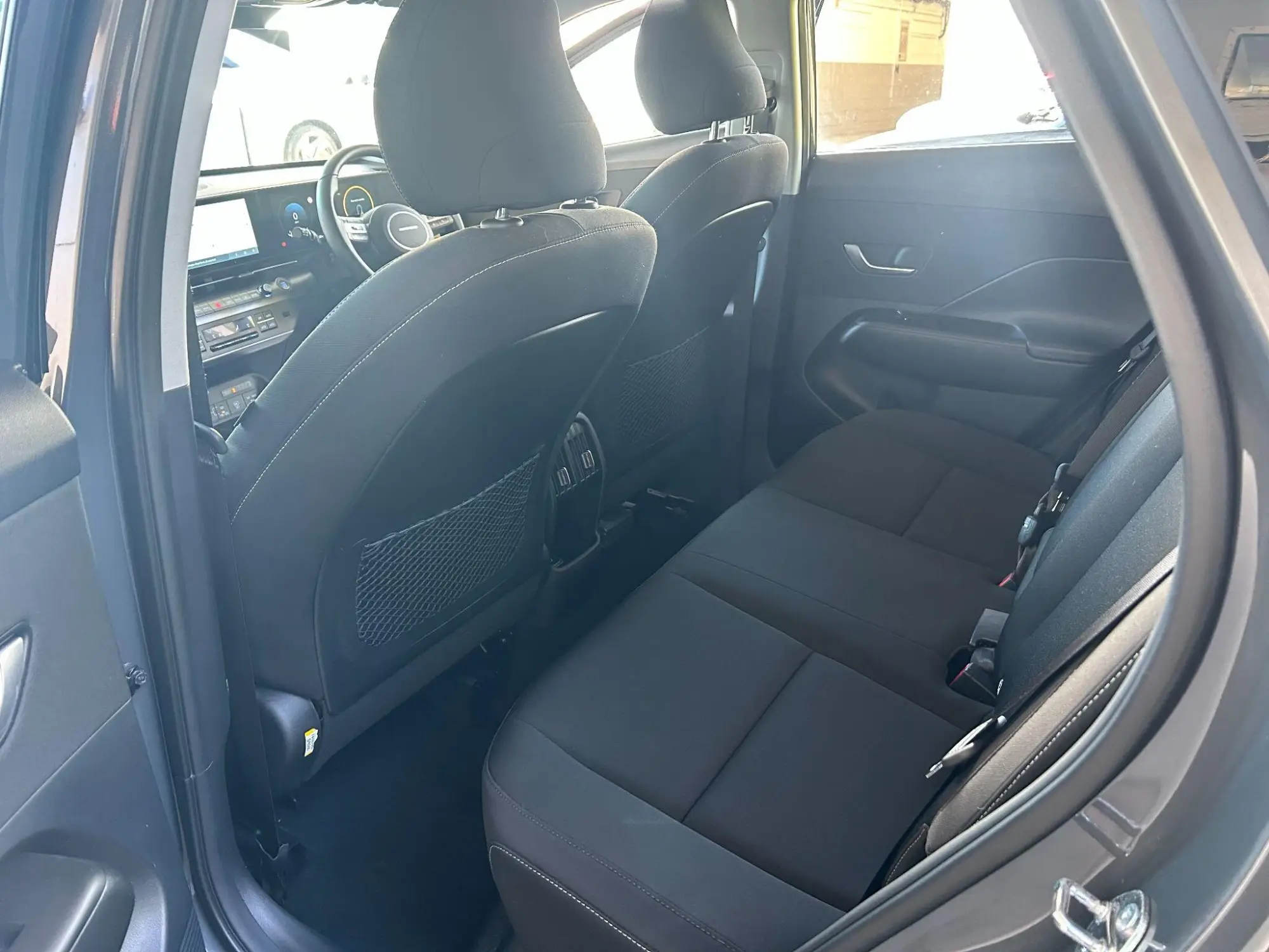 Hyundai KONA Image 31