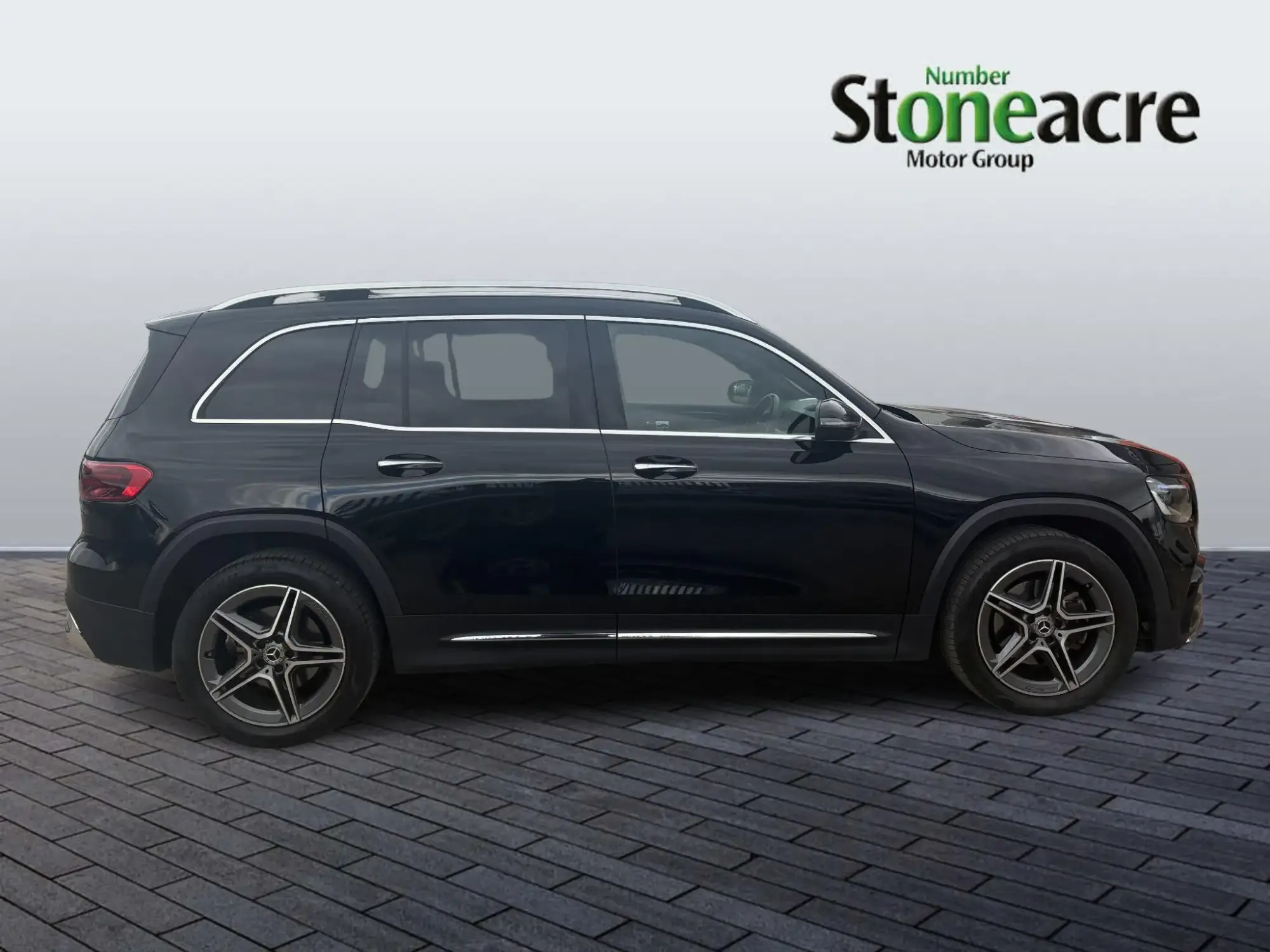 Mercedes-Benz GLB 1.3 GLB200 MHEV AMG Line (Executive) 7G-DCT Euro 6 (s/s) 5dr KW24JUH Image 2