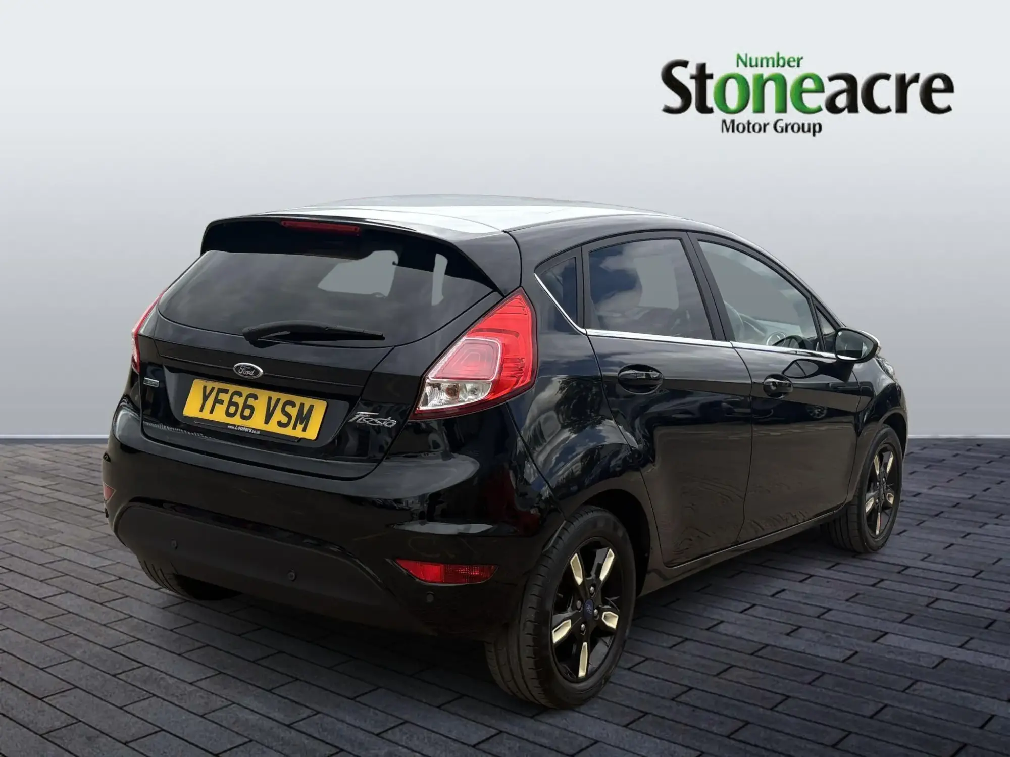 Ford Fiesta 1.0T EcoBoost Zetec Black Edition Euro 6 (s/s) 5dr YF66VSM Image 3