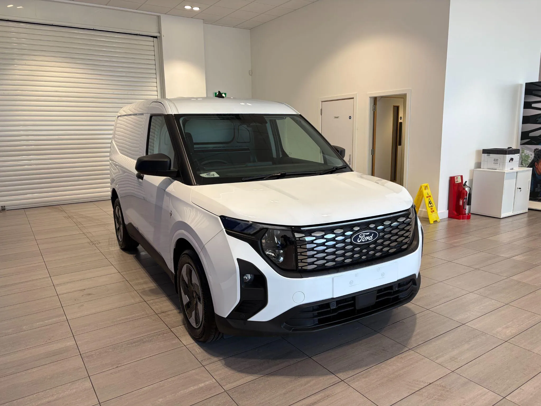 Ford E-Transit Courier