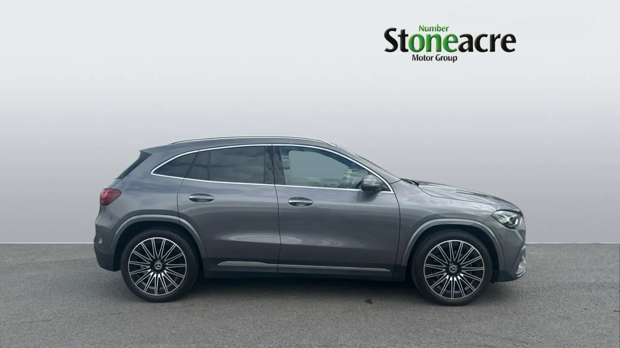 Mercedes-Benz GLA 1.3 GLA200h MHEV AMG Line (Premium Plus) 7G-DCT Euro 6 (s/s) 5dr FM73TLX Image 3