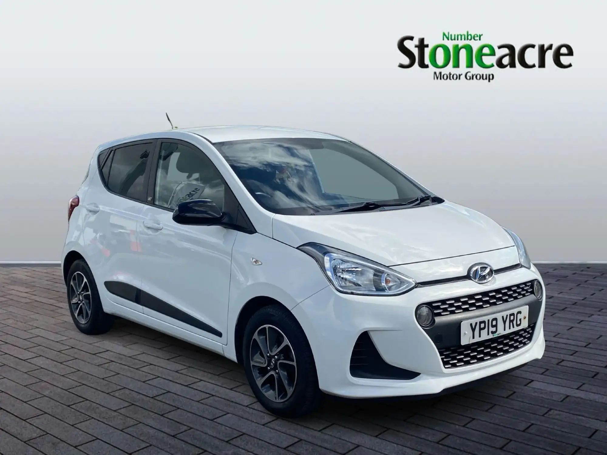 Hyundai i10 Image 1