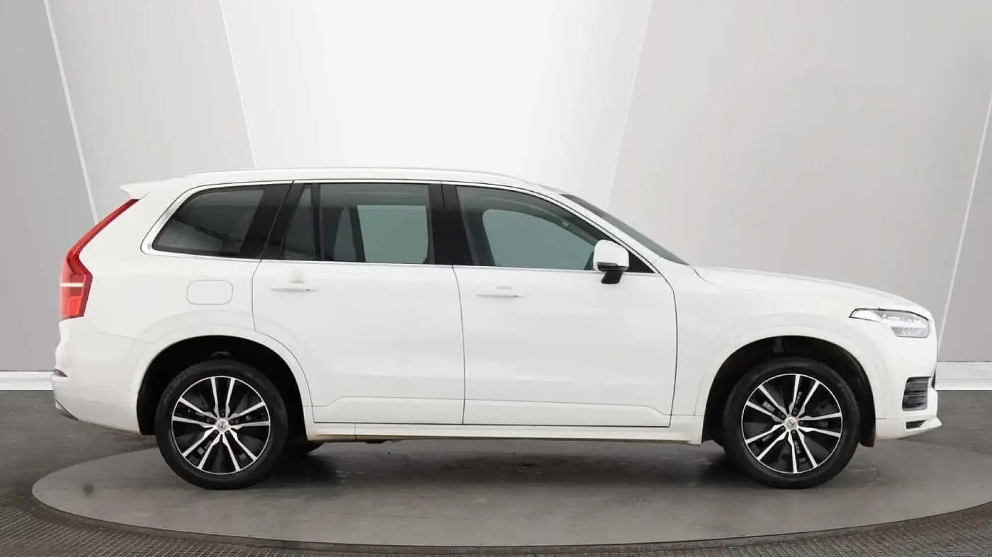 Volvo XC90 2.0 B5D [235] Momentum 5dr AWD Geartronic YY71KYK Image 2