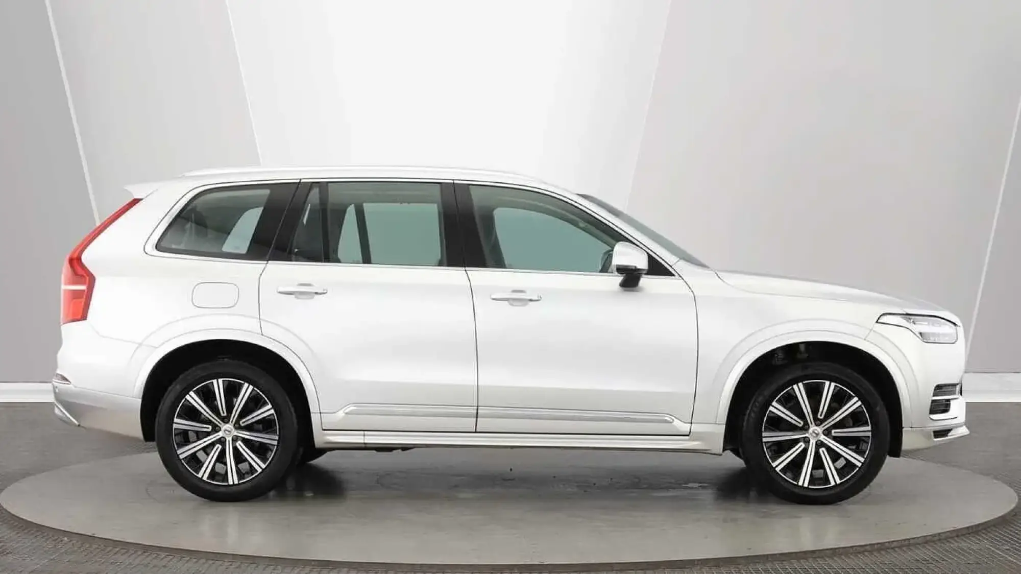 Volvo XC90 Inscription, B5 AWD mild hybrid, Seven individual seats NL22GJE Image 2
