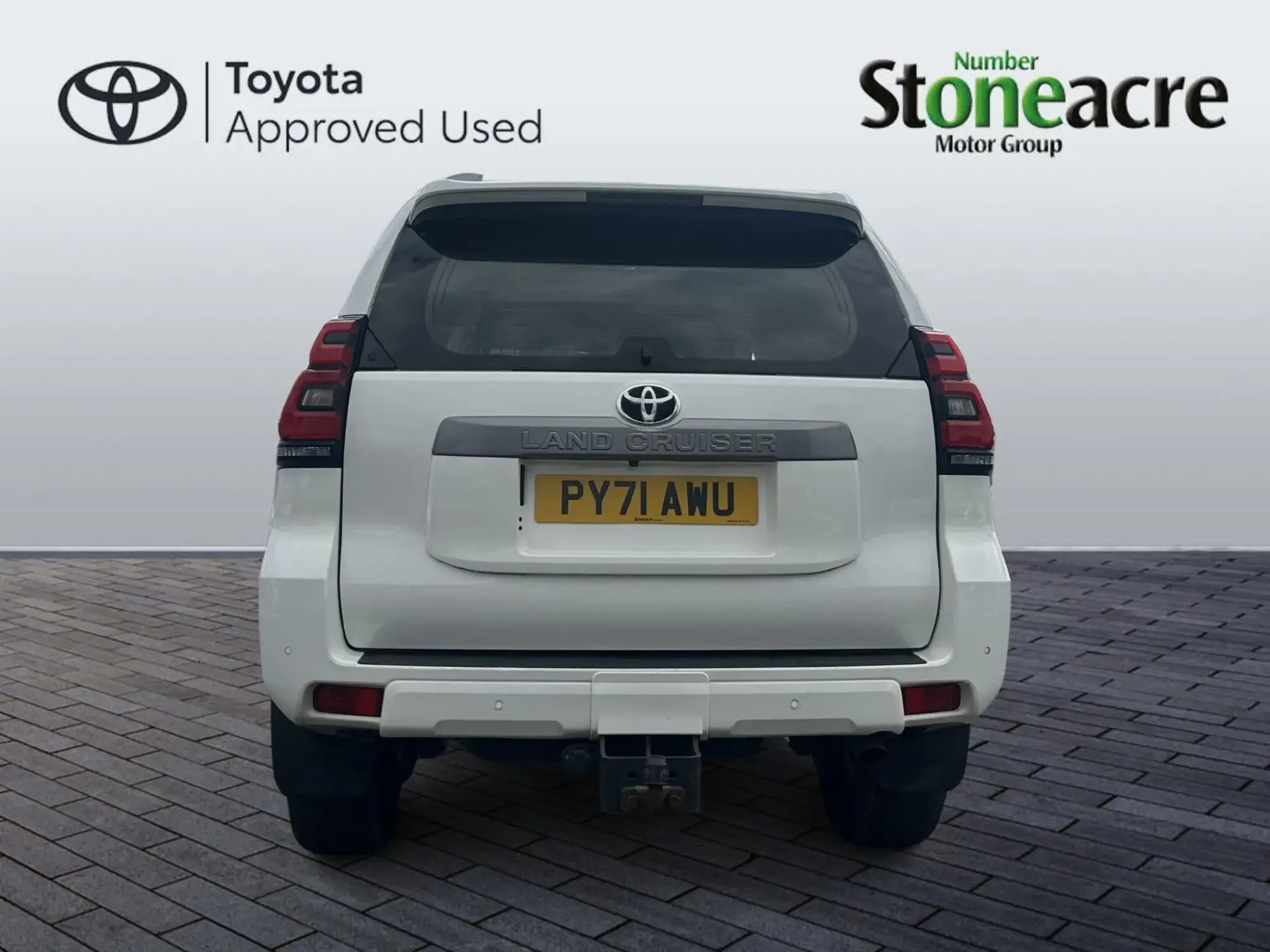 Toyota Land Cruiser Image 3