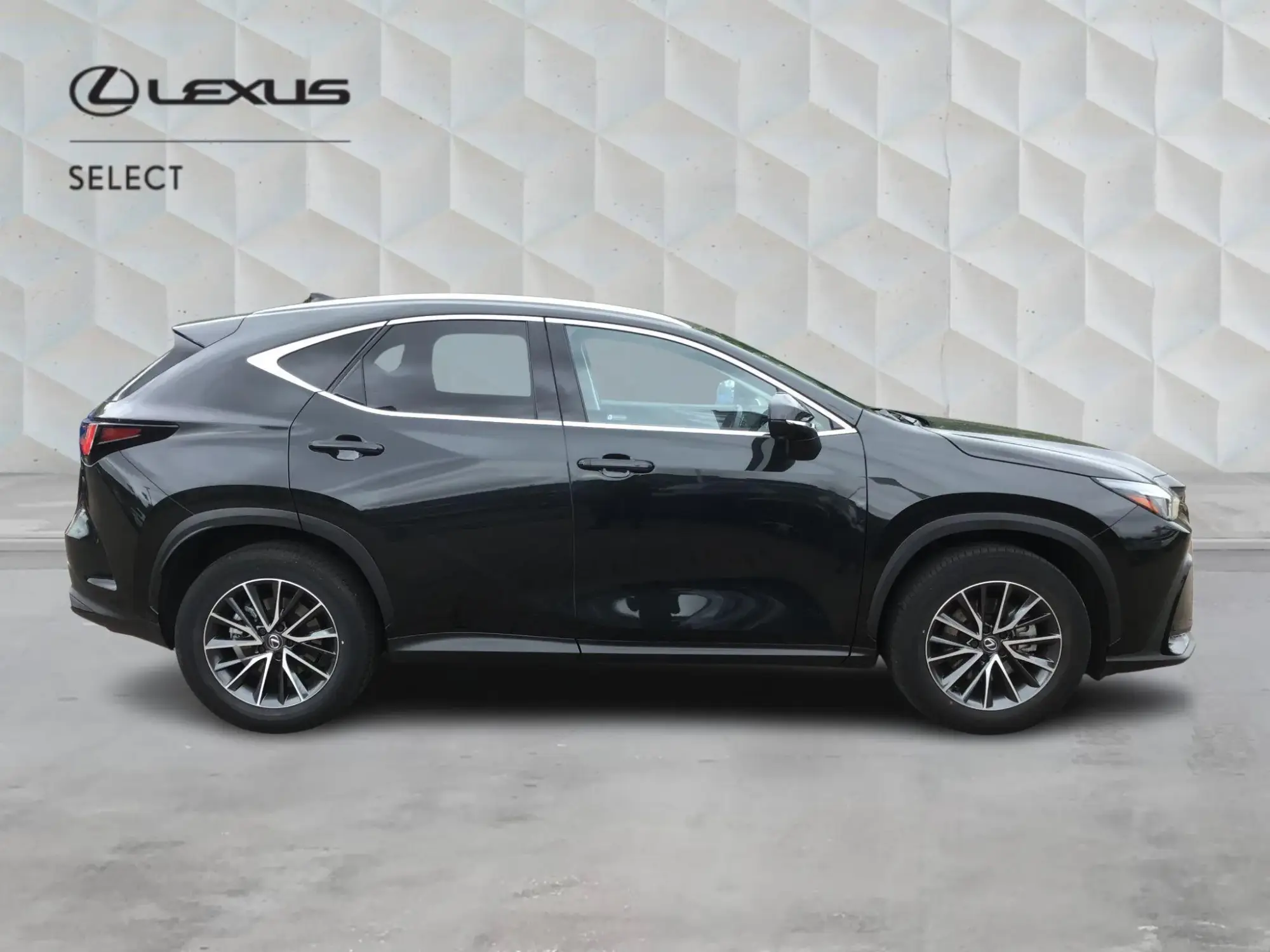 Lexus NX Self-Charging Hybrid 2.5 350h Premium E-CVT 4WD Euro 6 (s/s) 5dr YH24VCB Image 2