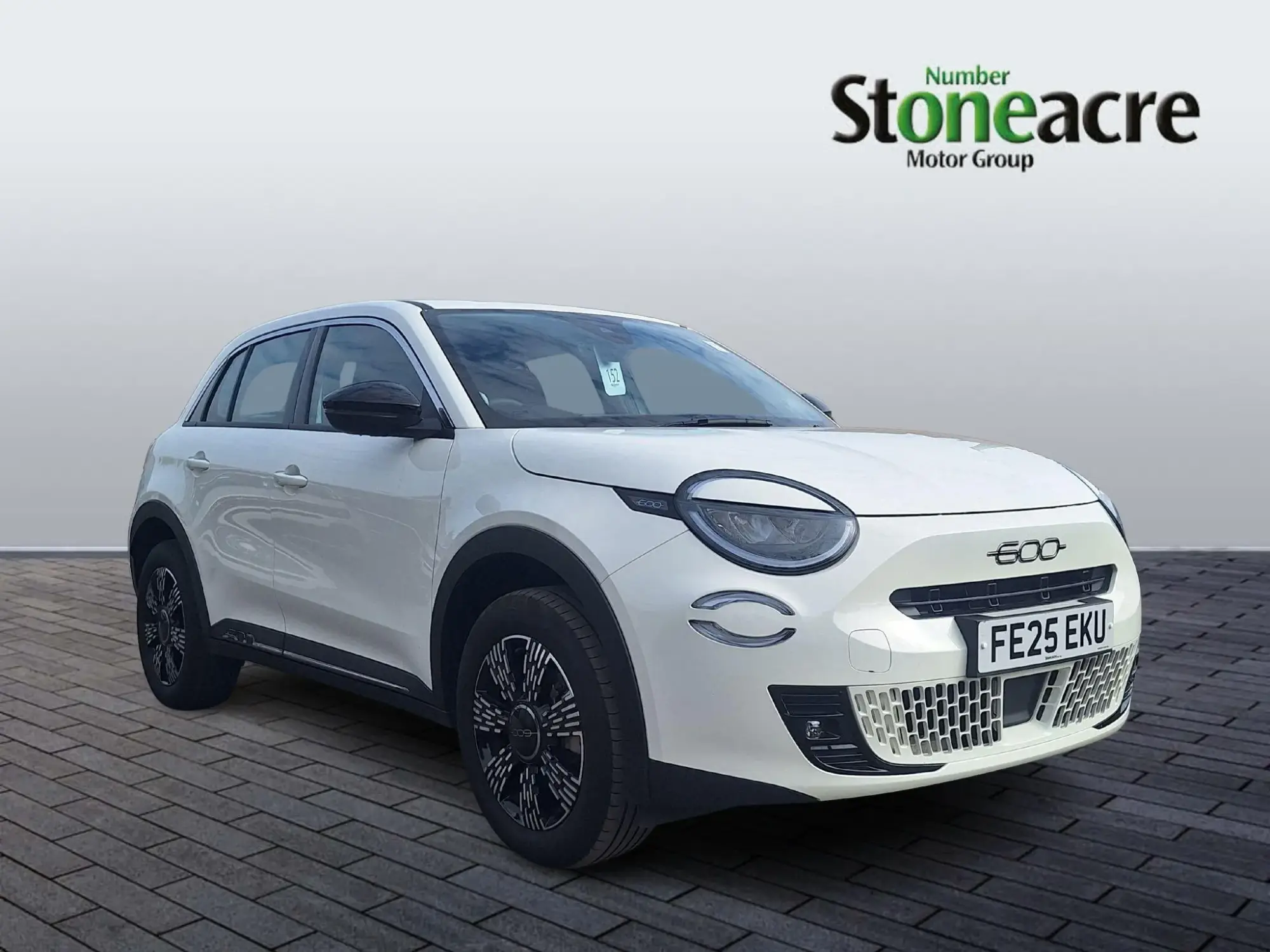 Fiat 600 1.2 MHEV 136 e-DCT Euro 6 (s/s) 5dr FE25EKU Image 1