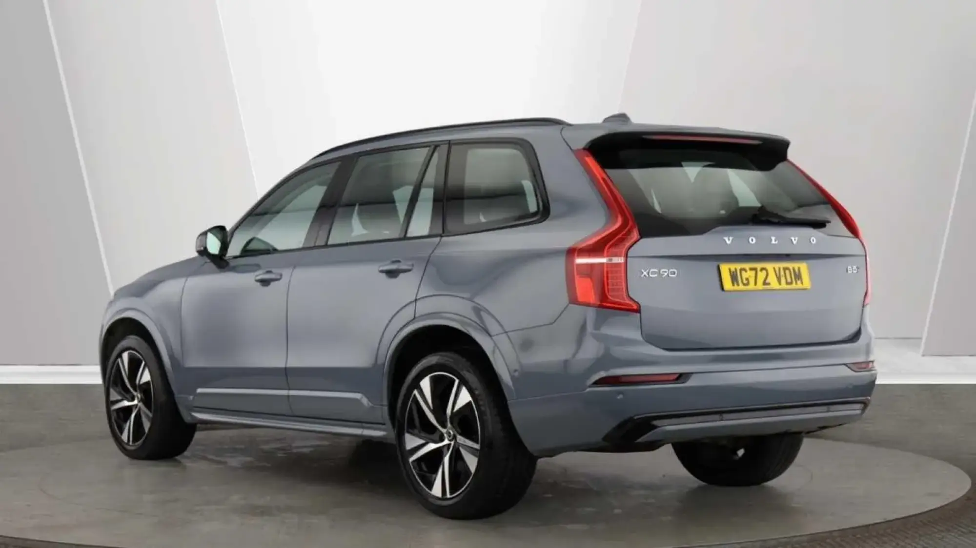 Volvo XC90 2.0 B5D [235] Plus Dark 5dr AWD Geartronic WG72VDM Image 3