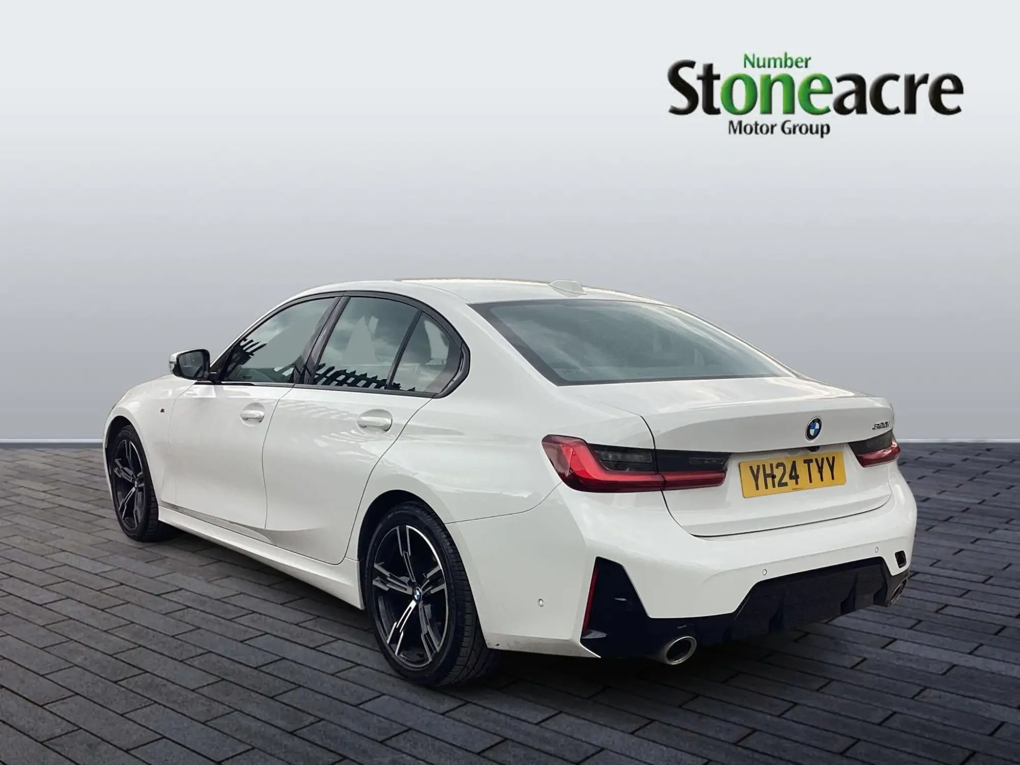 BMW 3 Series 2.0 320i M Sport Auto Euro 6 (s/s) 4dr YH24TYY Image 3