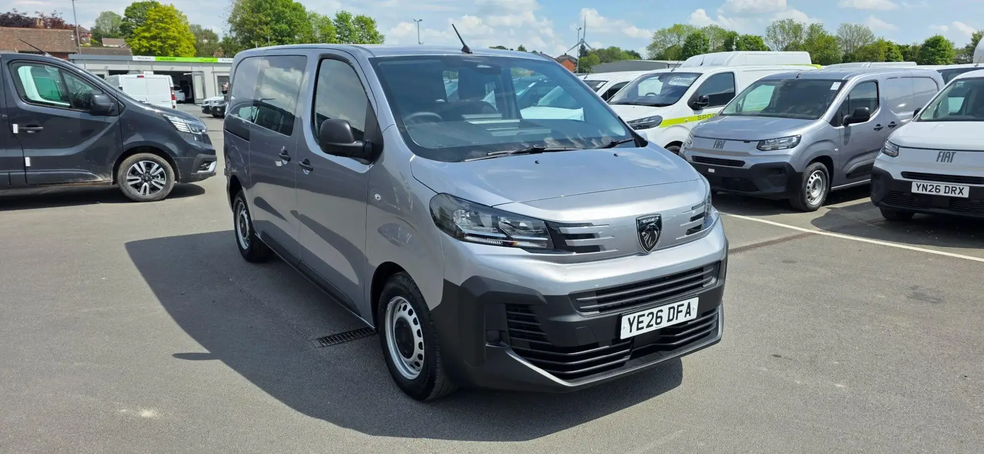 Peugeot Expert 2.2 Professional M Euro 6 (s/s) 6dr YE26DFA Image 1