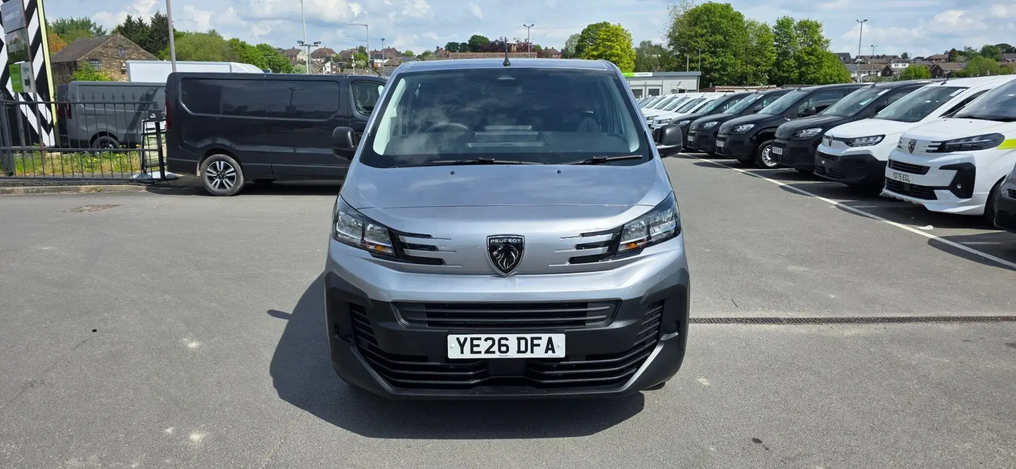Peugeot Expert 2.2 Professional M Euro 6 (s/s) 6dr YE26DFA Image 2