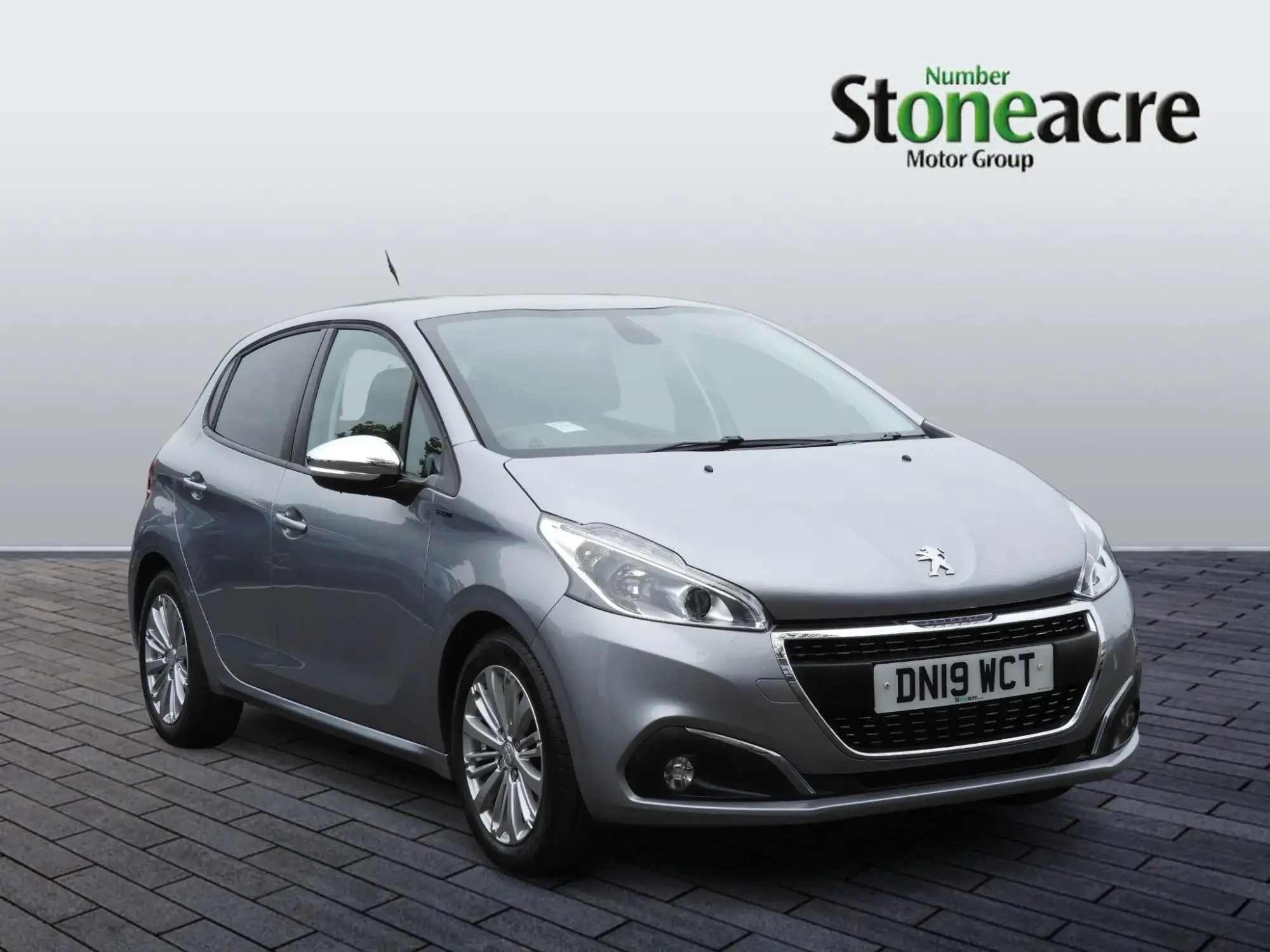 Peugeot 208 Image 1 Peugeot 208 Image 1