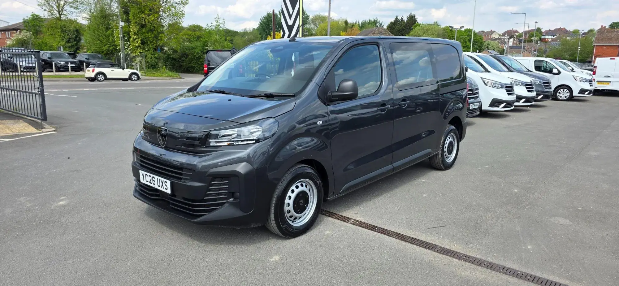 Peugeot Expert 2.2 Professional M Euro 6 (s/s) 6dr YC26UXS Image 3