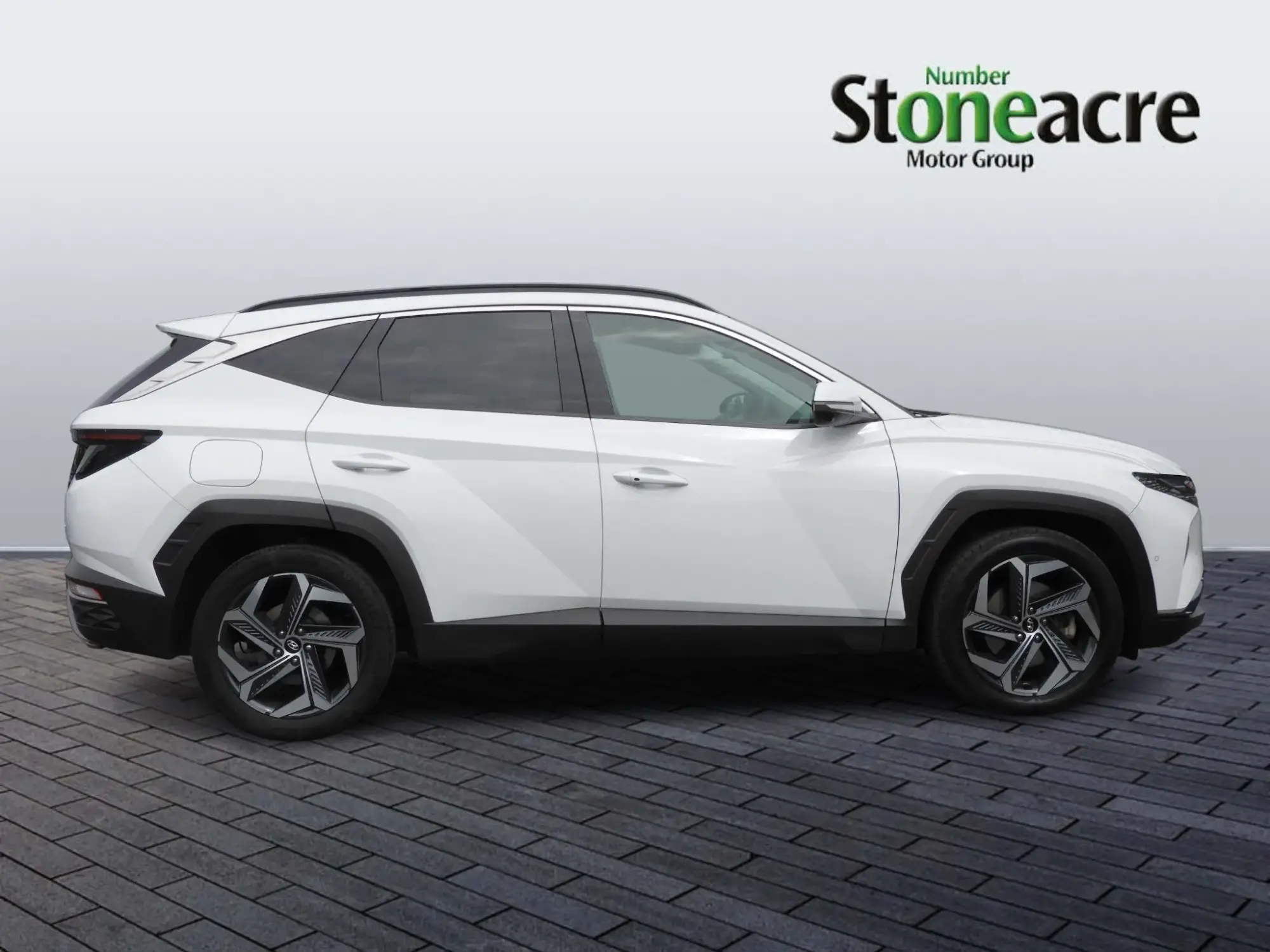 Hyundai TUCSON Plug-in Hybrid 1.6 h T-GDi 13.8kWh Ultimate SUV 5dr Petrol Plug-in Hybrid Auto 4WD Euro 6 (s/s) (265 ps) YO72UCD Image 2