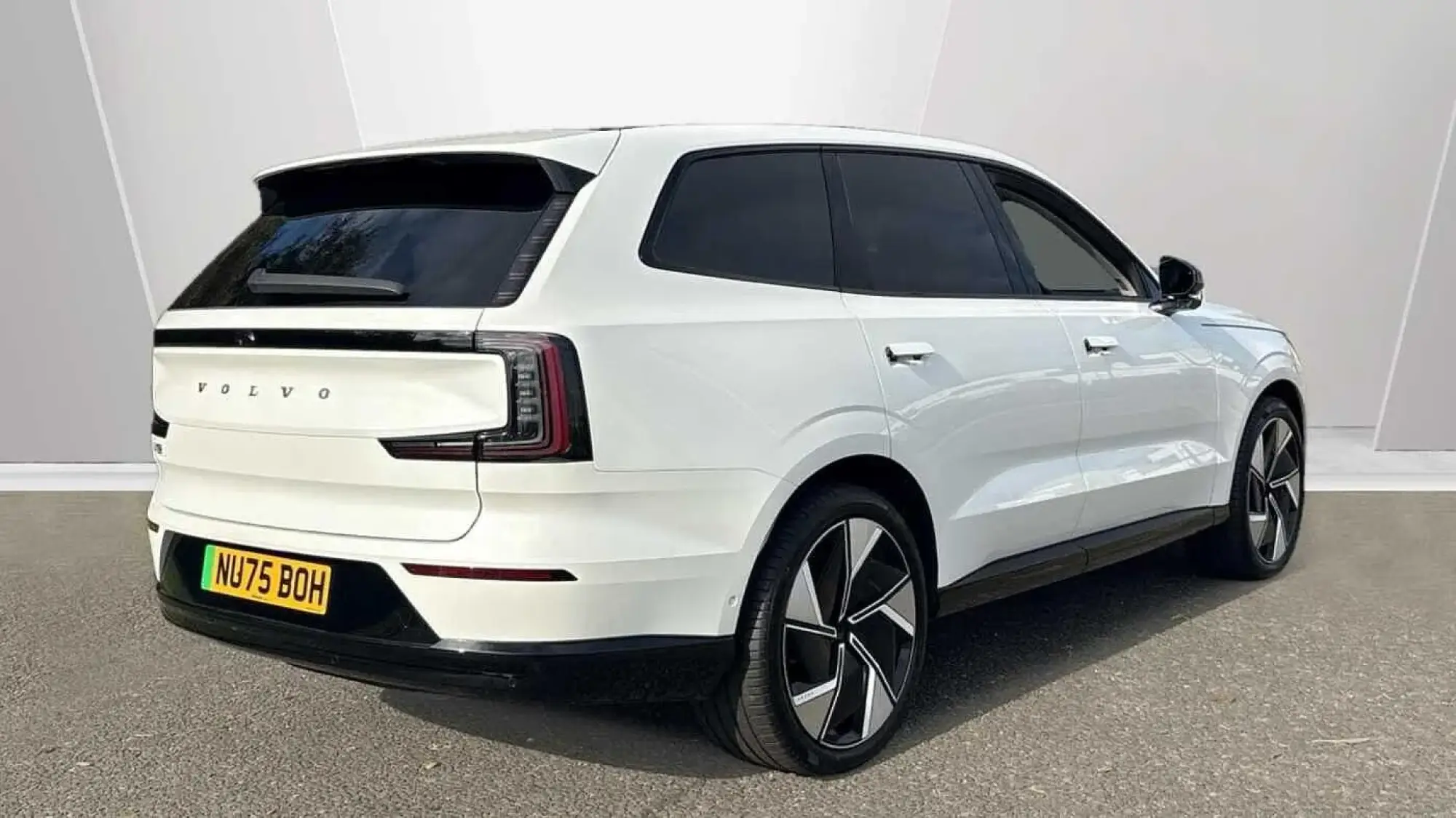 Volvo EX90 Twin Performance 111kWh Ultra Auto 4WD 5dr NU75BOH Image 2