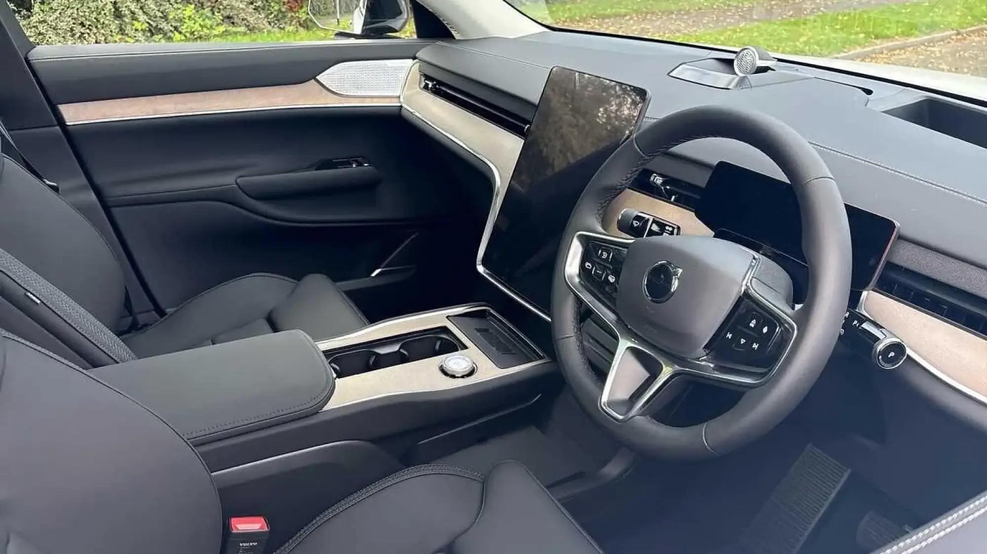 Volvo EX90 Image 4