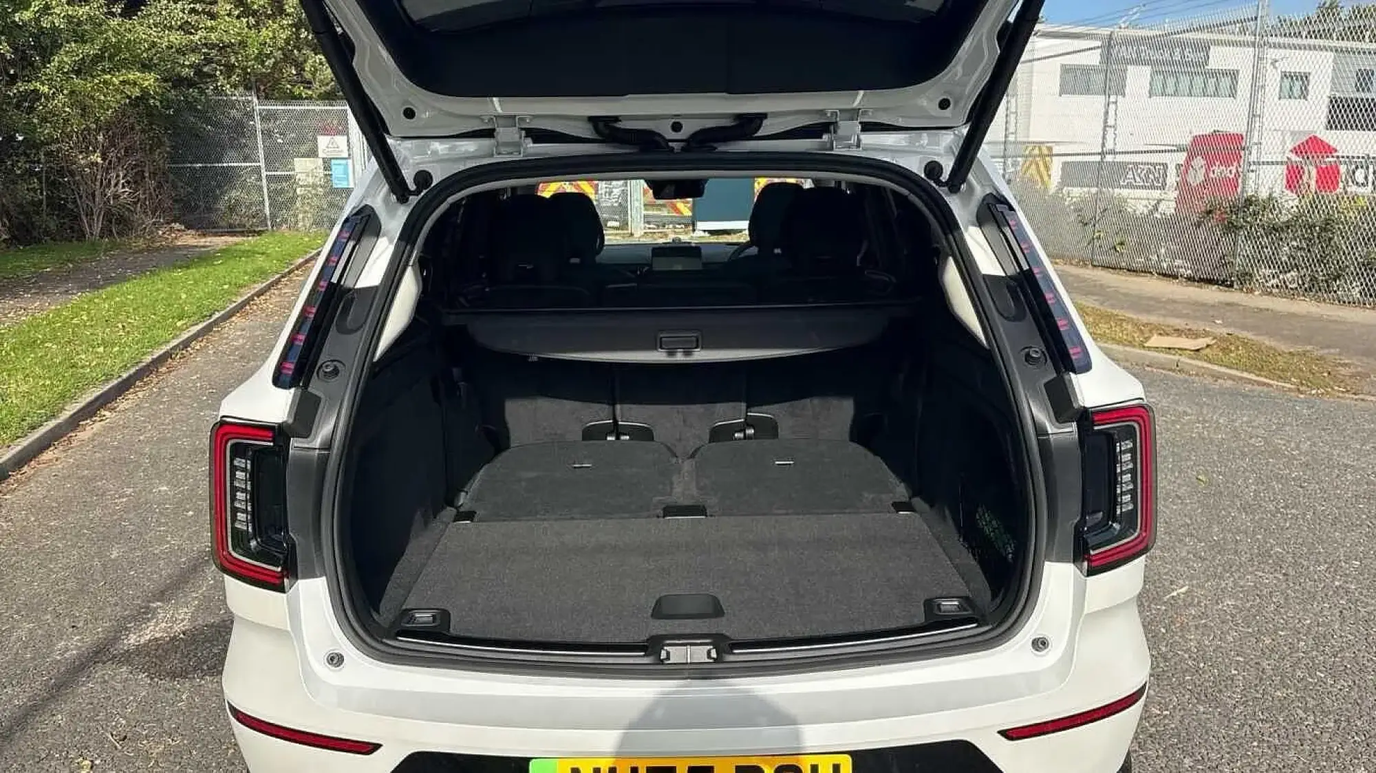 Volvo EX90 Image 13