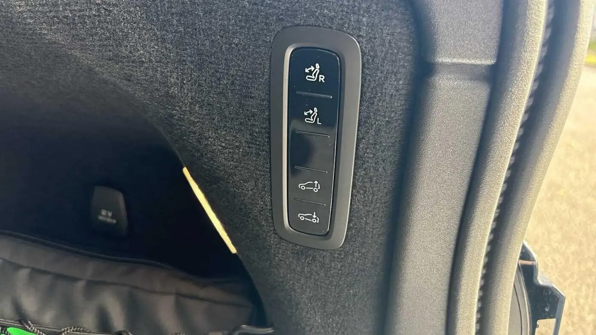 Volvo EX90 Image 15
