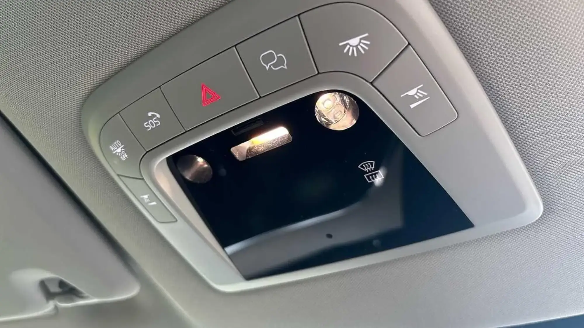Volvo EX90 Image 25