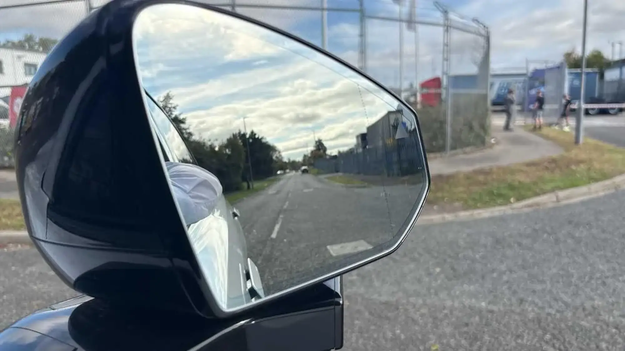 Volvo EX90 Image 28