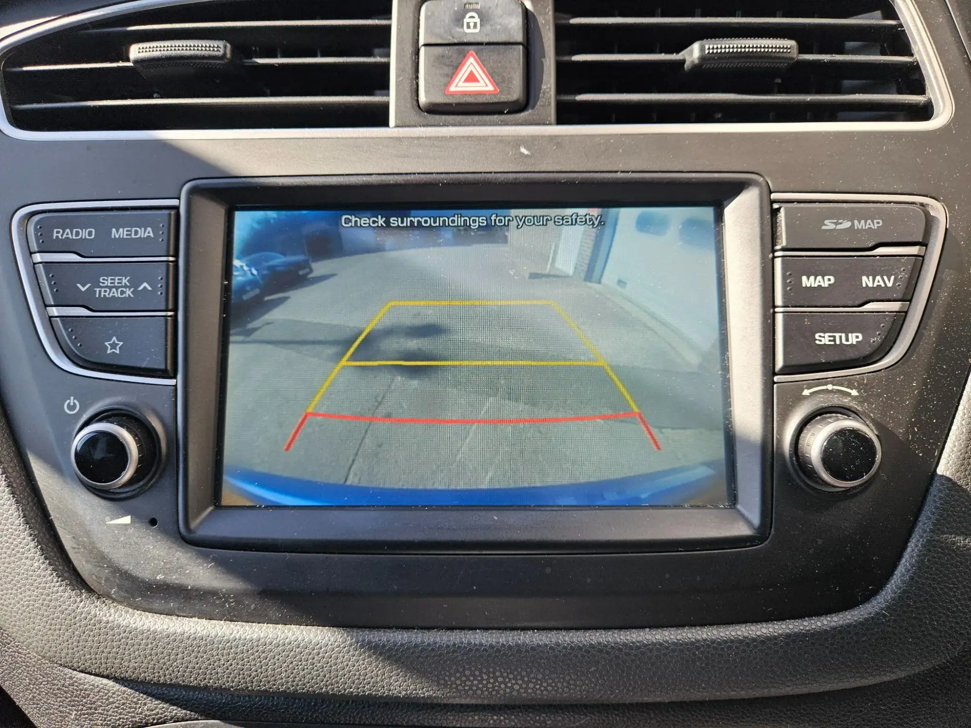 Hyundai i20 Image 16