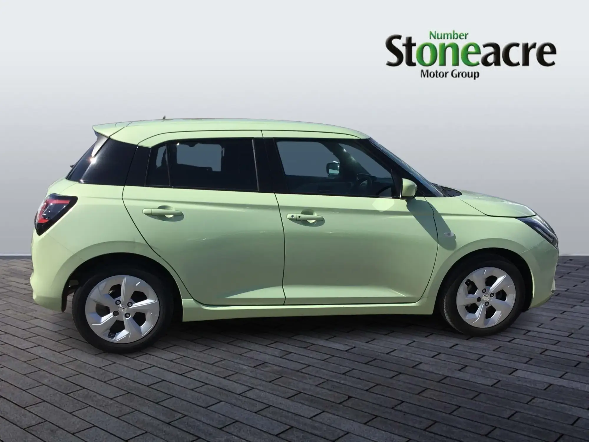Suzuki Swift Image 2