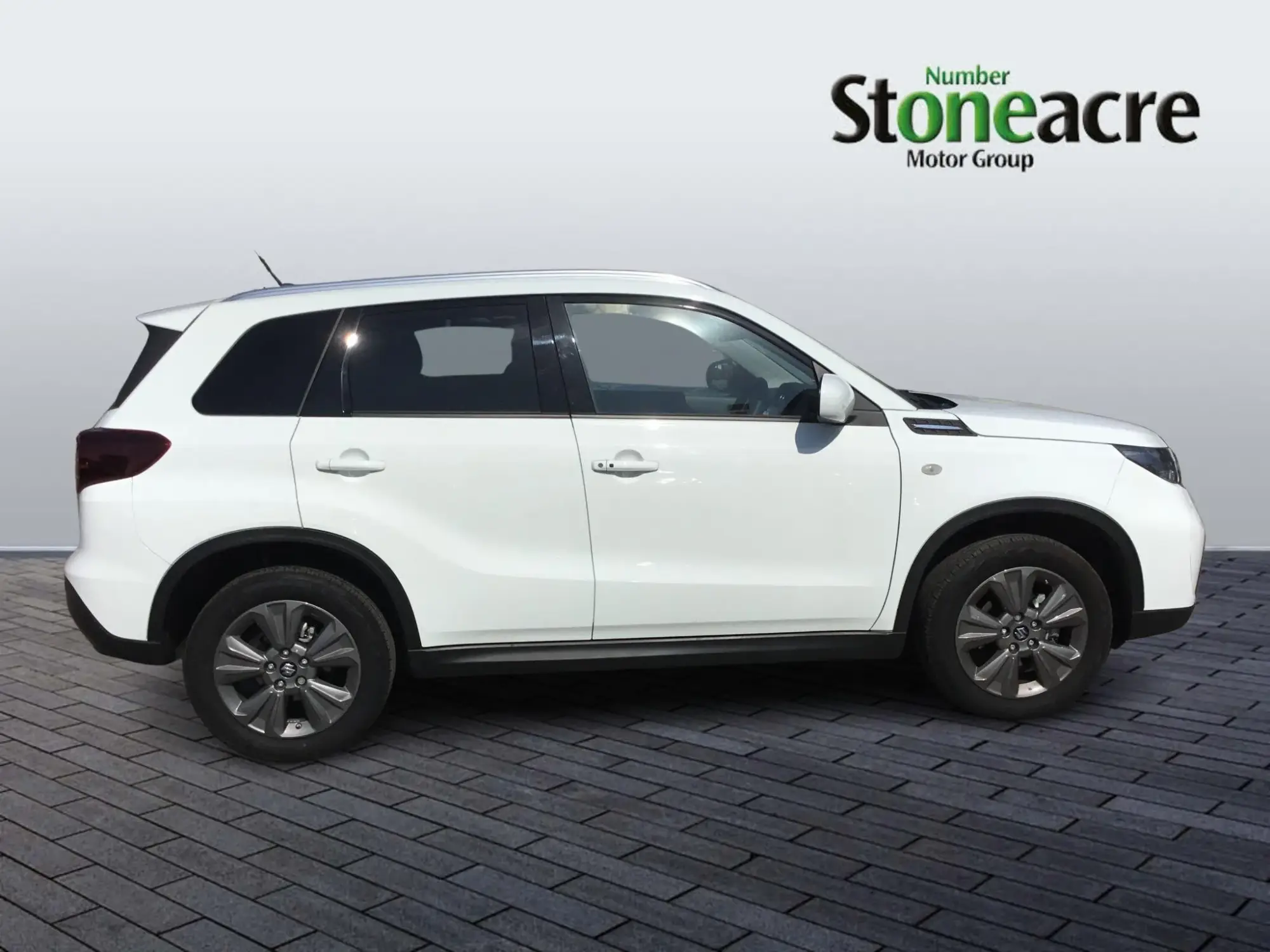 Suzuki Vitara Image 2