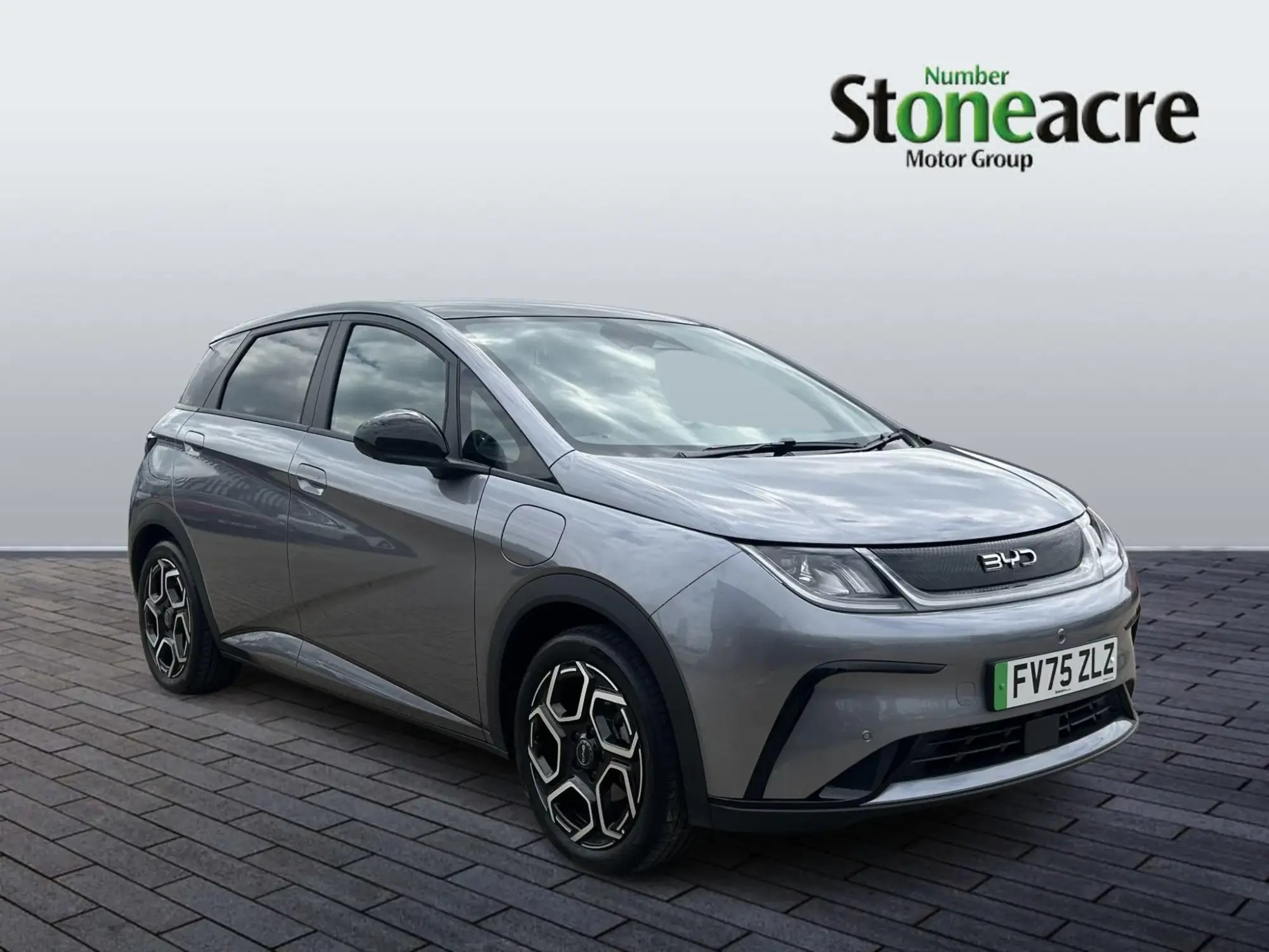 BYD DOLPHIN 60.48kWh Design Auto 5dr FV75ZLZ Image 1