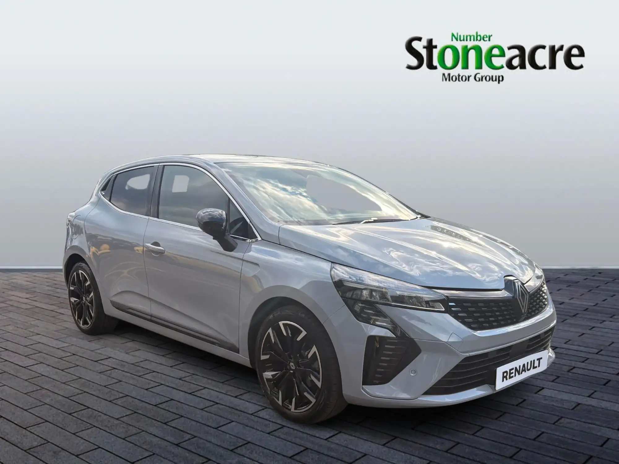 Renault Clio Image 1