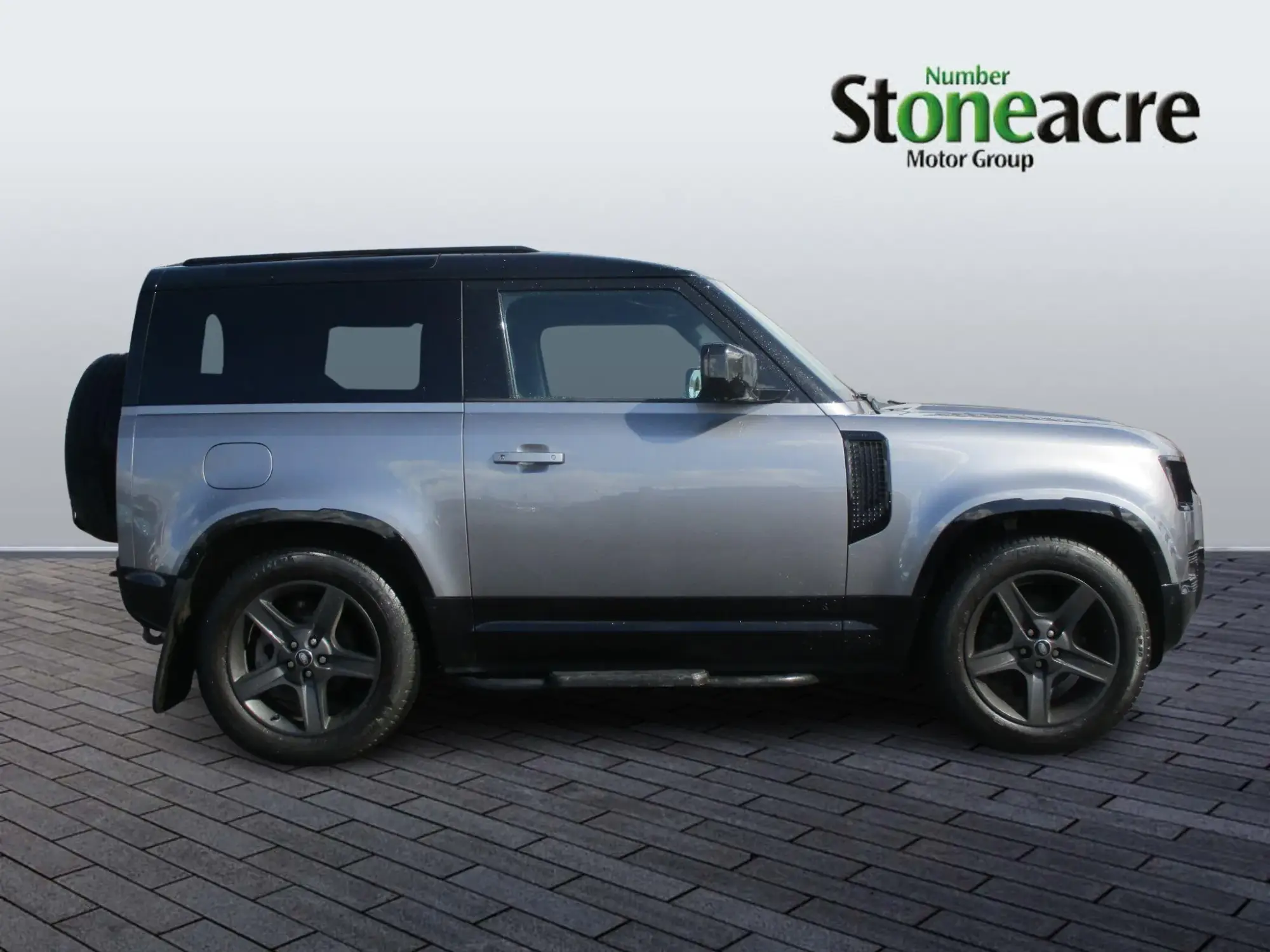 Land Rover Defender 90 3.0 D250 MHEV X-Dynamic SE Auto 4WD Euro 6 (s/s) 3dr PN72AVF Image 2