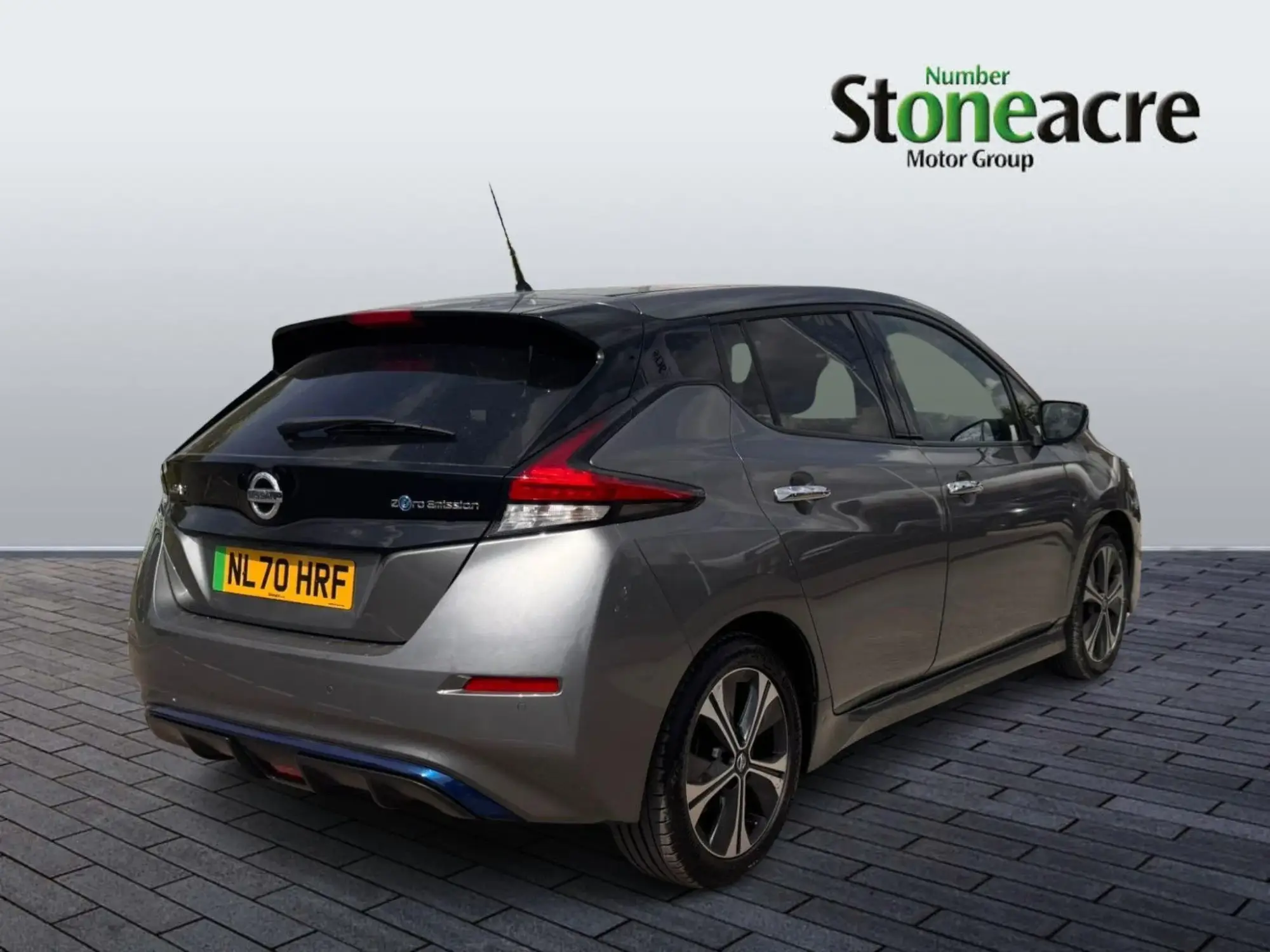 Nissan LEAF 40kWh N-Connecta Auto 5dr NL70HRF Image 3
