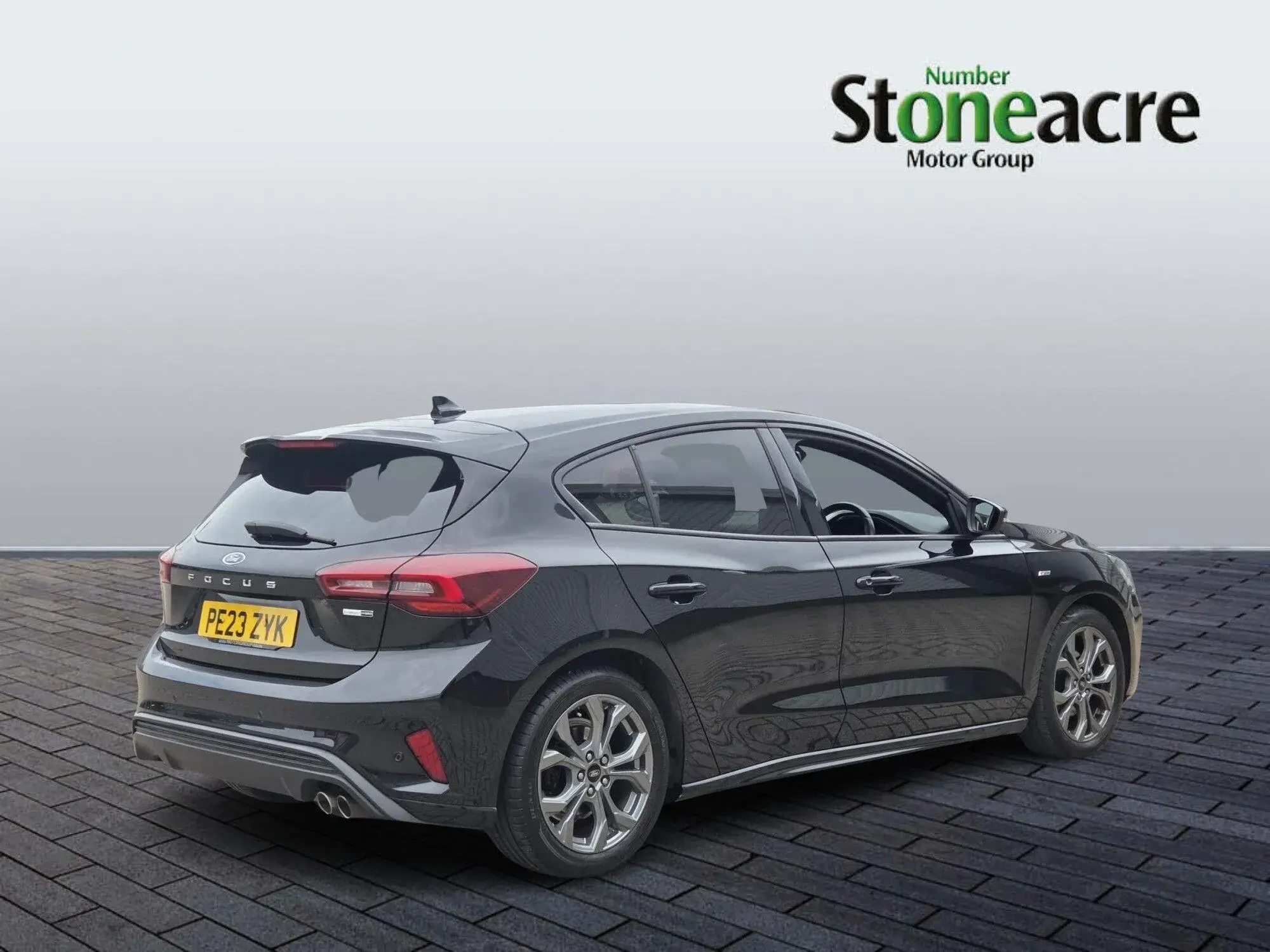 Ford Focus 1.0 EcoBoost Hybrid mHEV 155 ST-Line 5dr PE23ZYK Image 3