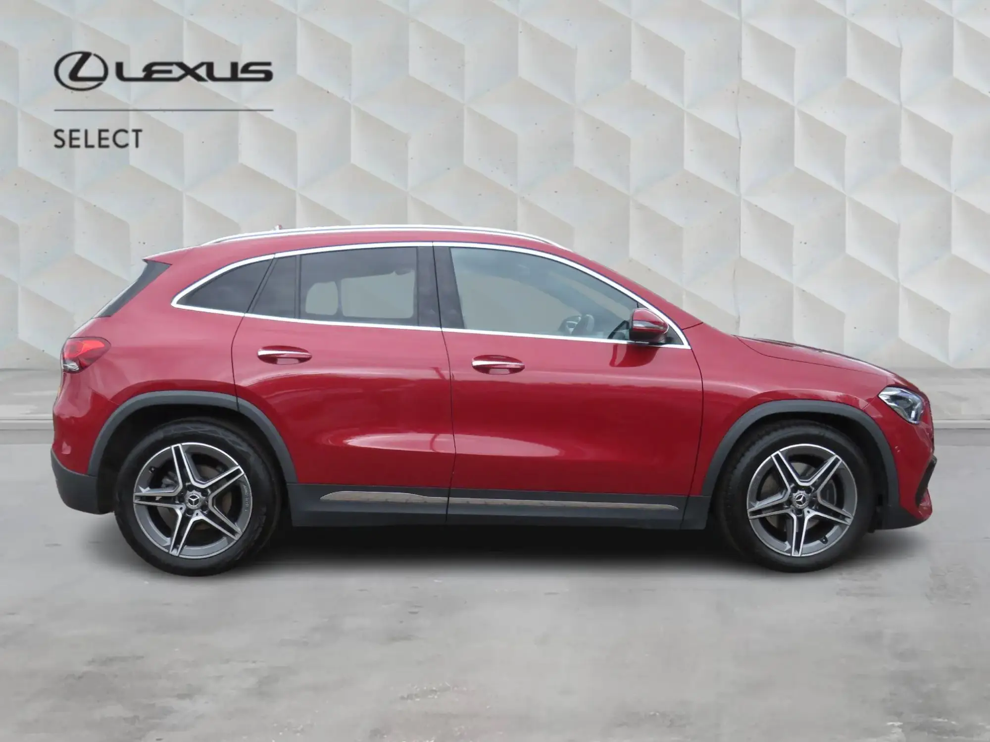 Mercedes-Benz GLA 1.3 GLA200 AMG Line (Premium Plus) 7G-DCT Euro 6 (s/s) 5dr FG71KPV Image 2