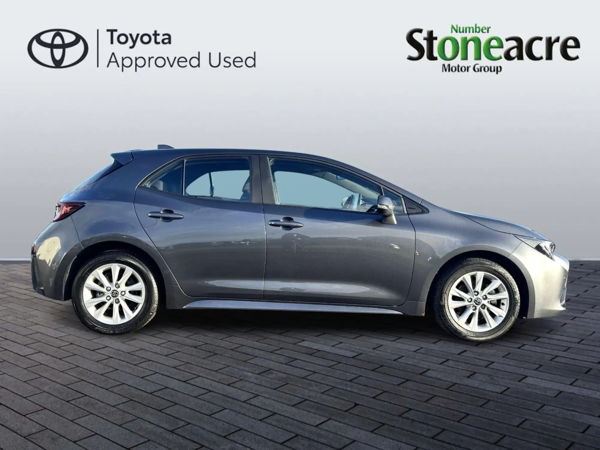 Toyota Corolla Hatchback 1.8 VVT-h Icon CVT Euro 6 (s/s) 5dr FV23NGJ Image 2