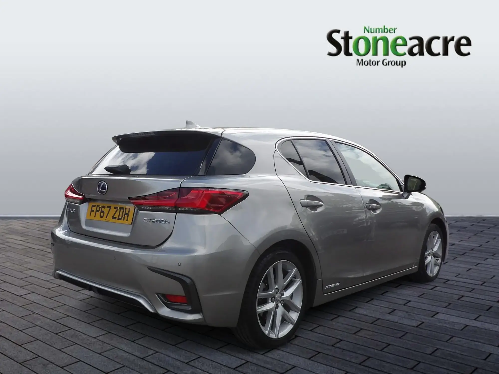 Lexus CT 200h 1.8 Premier 5dr CVT FP67ZDH Image 3