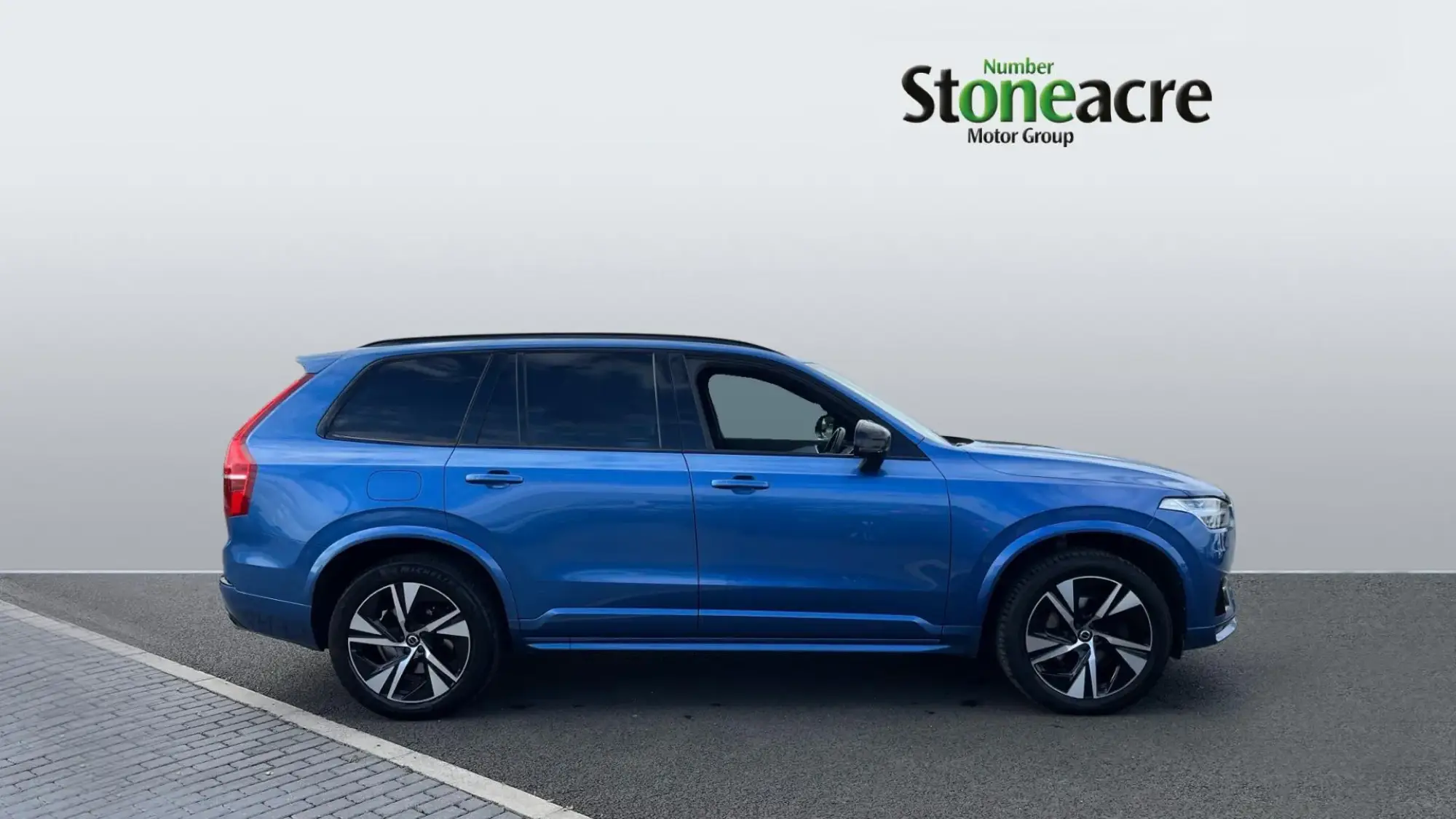 Volvo XC90 2.0 B5D [235] R DESIGN 5dr AWD Geartronic NU70MKK Image 3