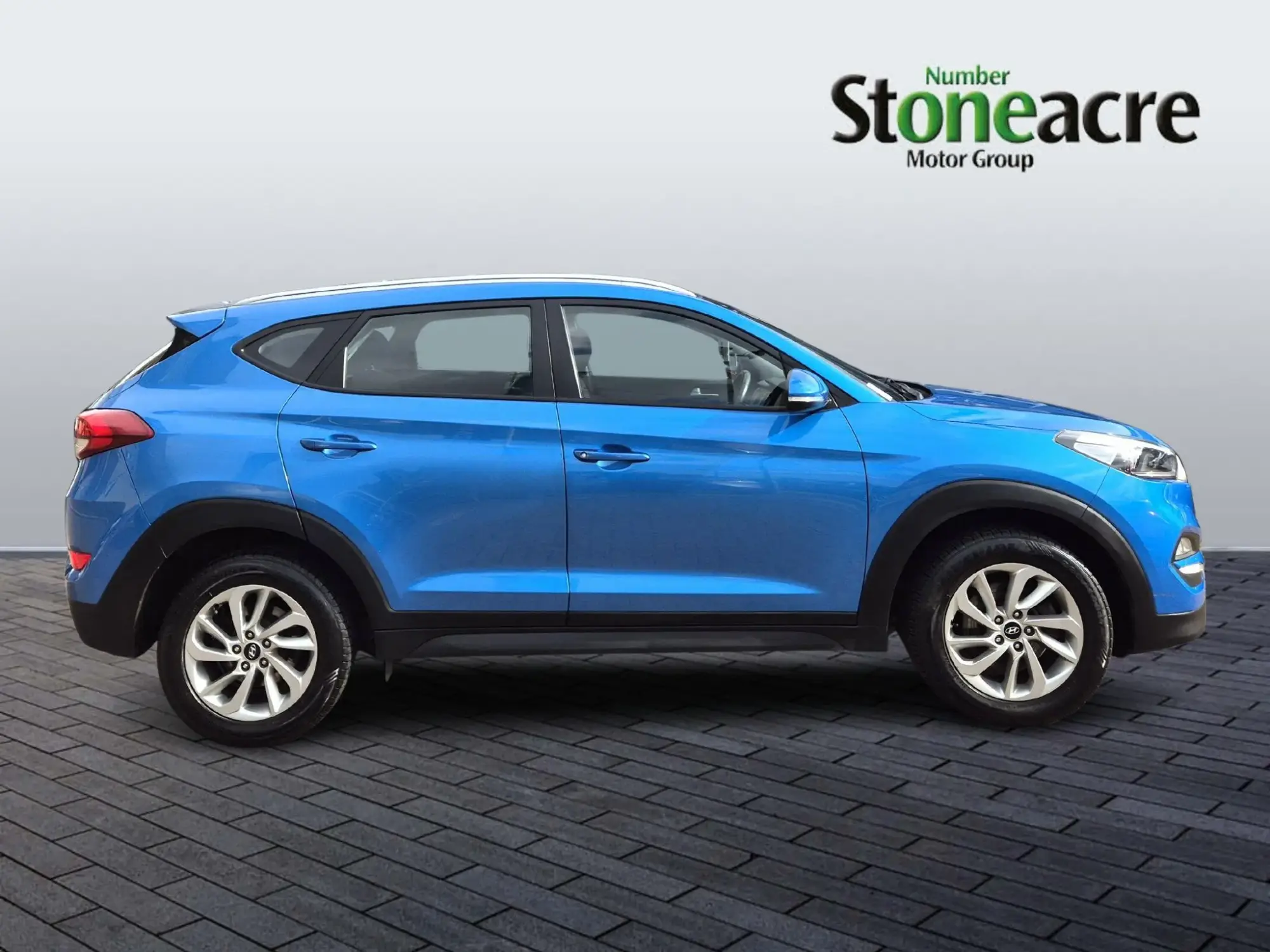 Hyundai TUCSON 1.6 GDi Blue Drive SE SUV 5dr Petrol Manual Euro 6 (s/s) (132 ps) SM18LJK Image 2