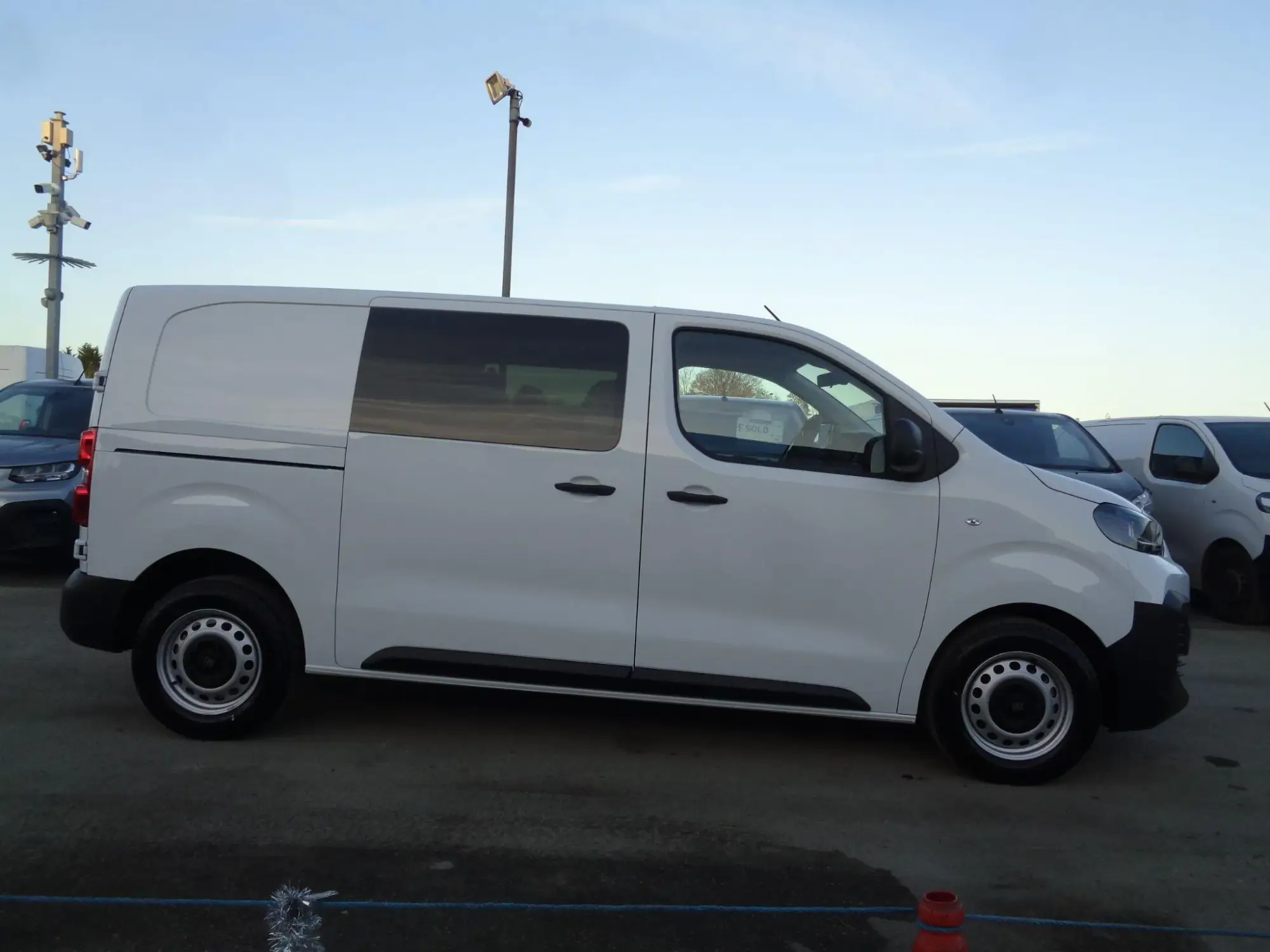 Fiat Scudo Crew Van 2.0 Multijet Crew Van SWB Euro 6 6dr Image 2