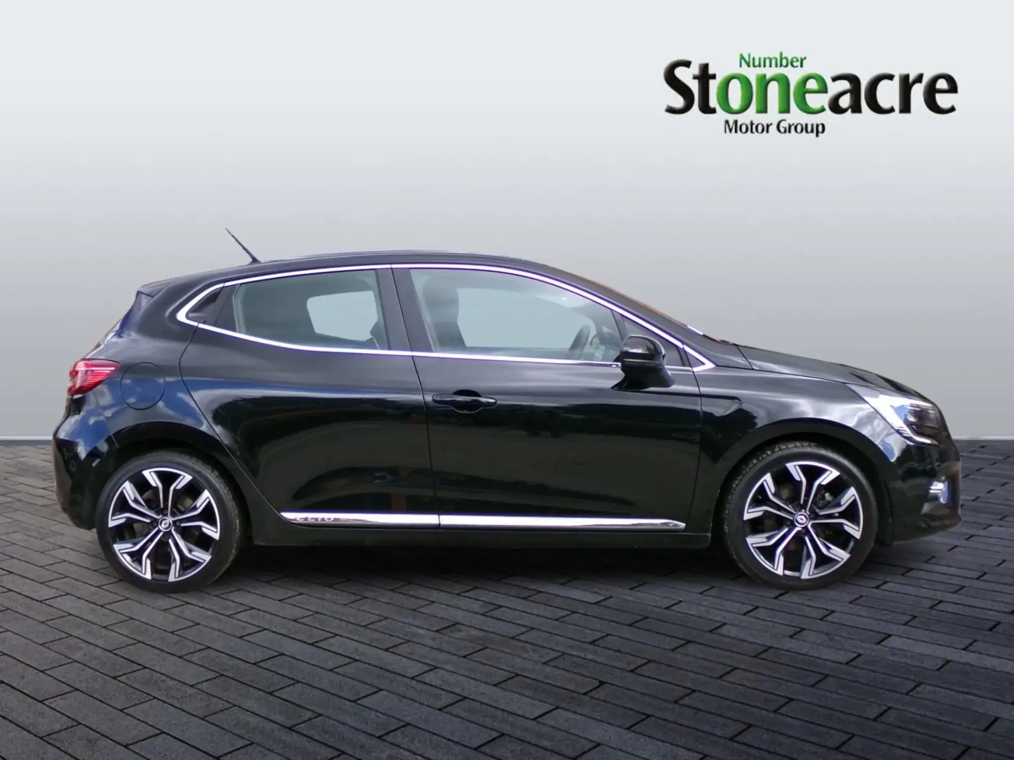 Renault Clio E-Tech 1.6 E-TECH S Edition Auto Euro 6 (s/s) 5dr MA22FFM Image 2