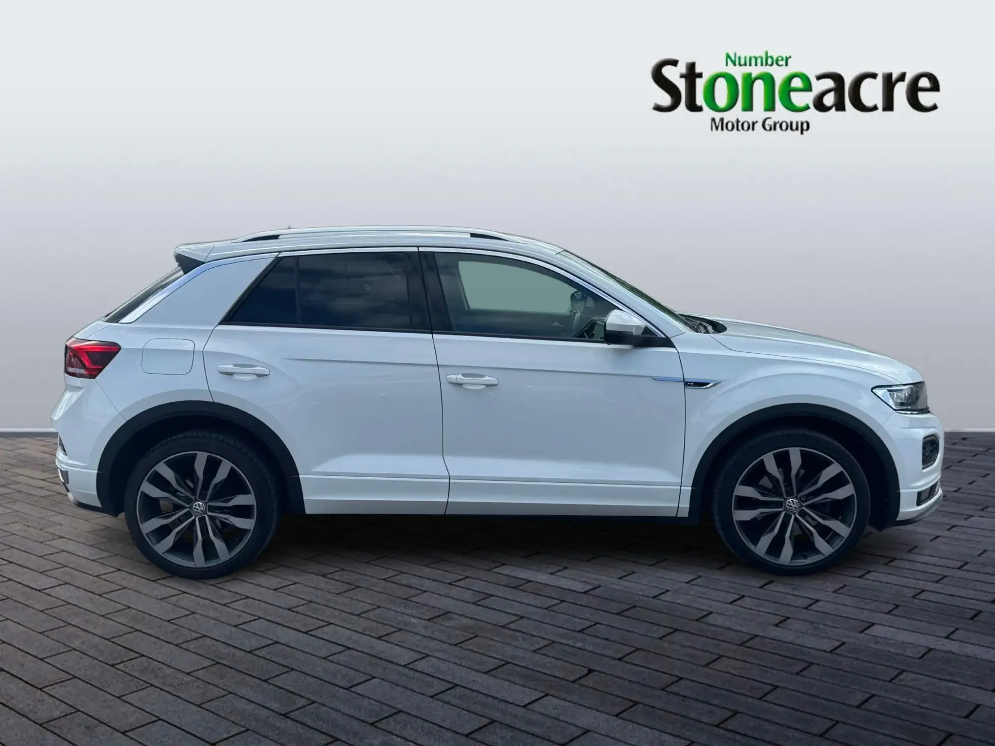 Volkswagen T-Roc 1.5 TSI EVO R-Line DSG Euro 6 (s/s) 5dr S22TLL Image 2