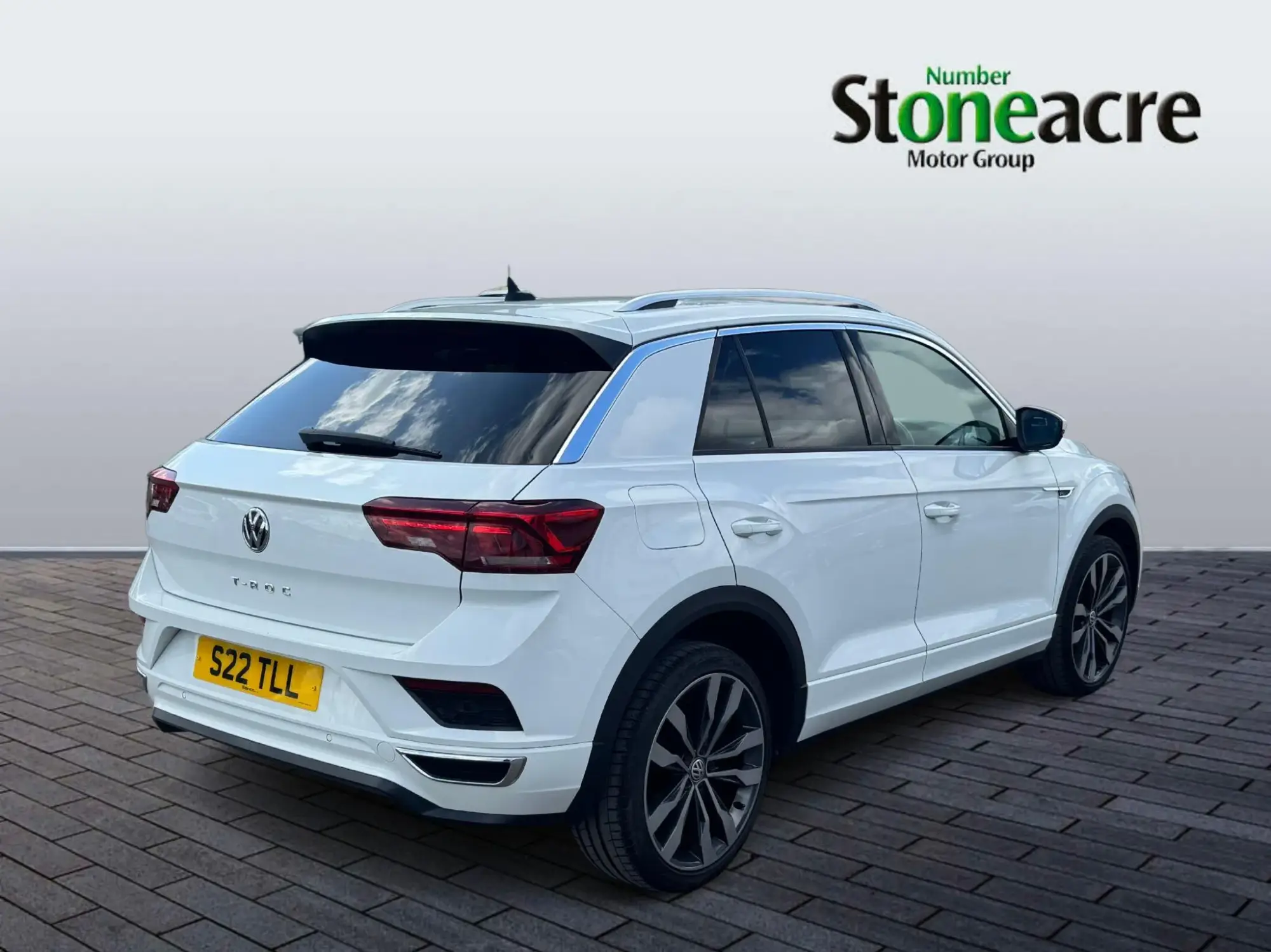 Volkswagen T-Roc 1.5 TSI EVO R-Line DSG Euro 6 (s/s) 5dr S22TLL Image 3