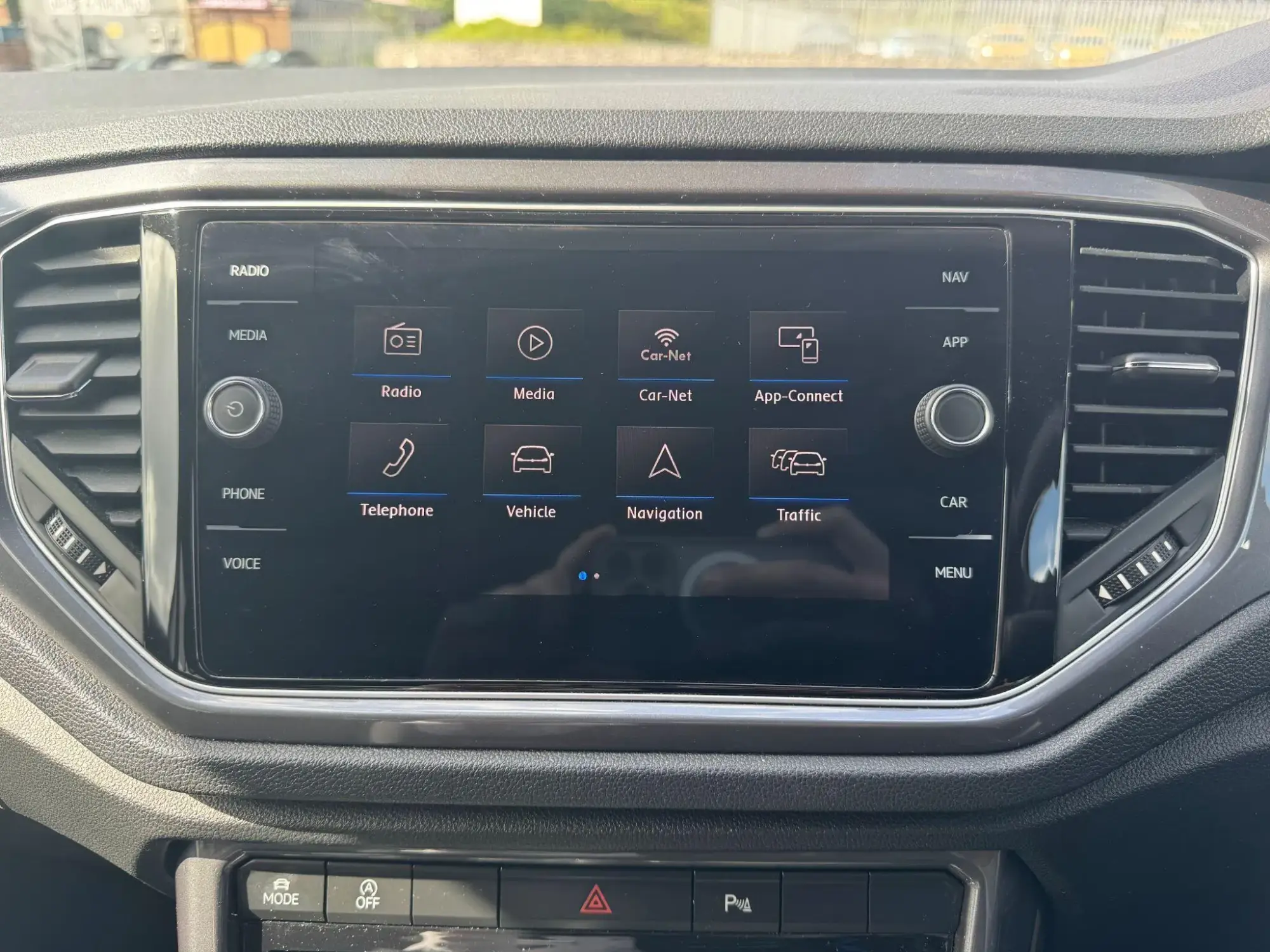 Volkswagen T-Roc Image 16