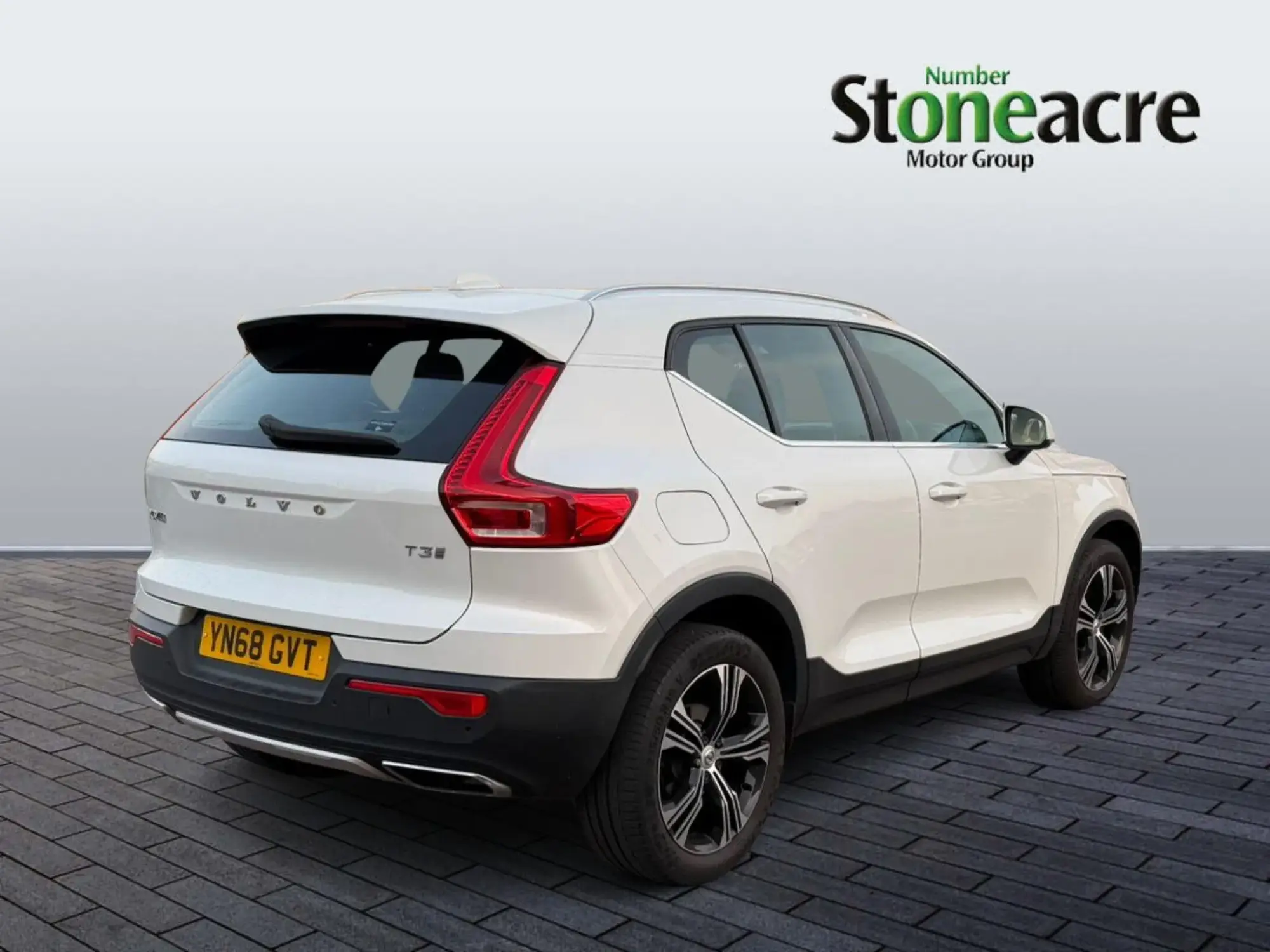 Volvo XC40 1.5 T3 Inscription Euro 6 (s/s) 5dr YN68GVT Image 3