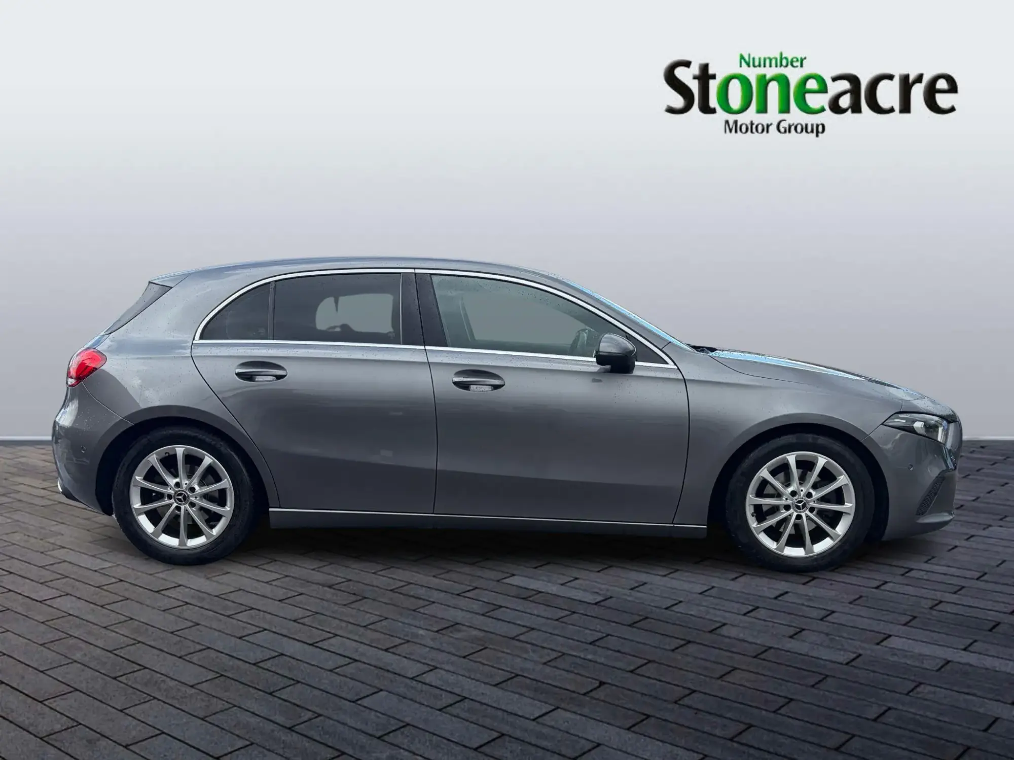 Mercedes-Benz A-Class 1.5 A180d Sport (Executive) Hatchback 5dr Diesel 7G-DCT Euro 6 (s/s) (116 ps) YA68FJF Image 2