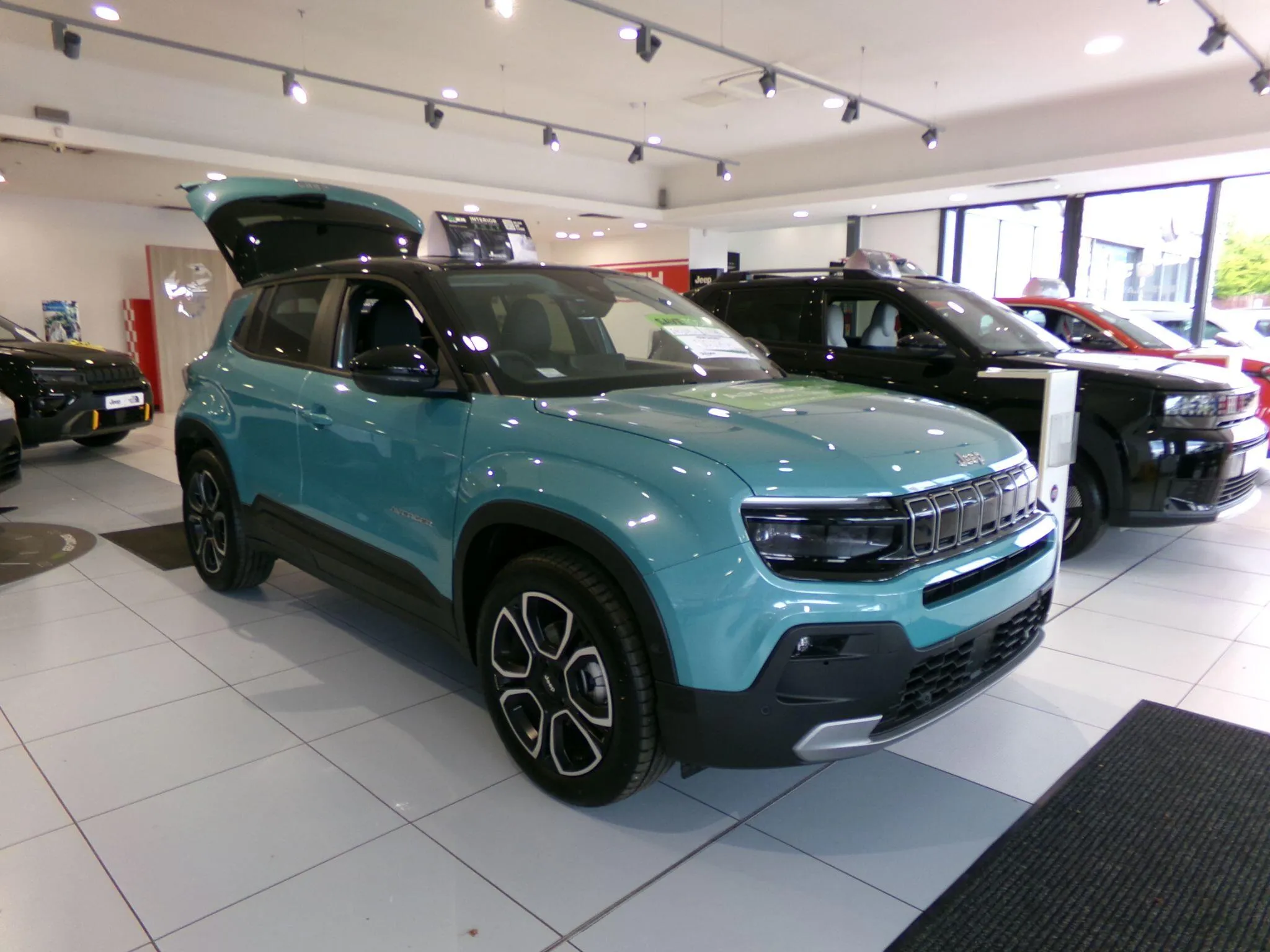 Jeep Avenger Full-Electric undefined 54kWh Summit Auto 5dr