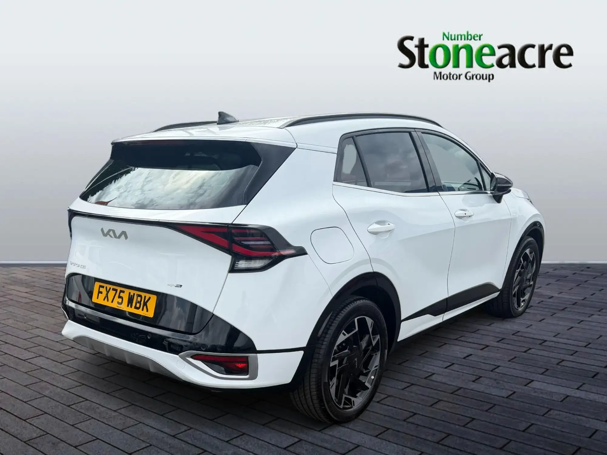 Kia Sportage Plug-In Hybrid 1.6 T-GDi 13.8kWh GT-Line Auto AWD Euro 6 (s/s) 5dr FX75WBK Image 3