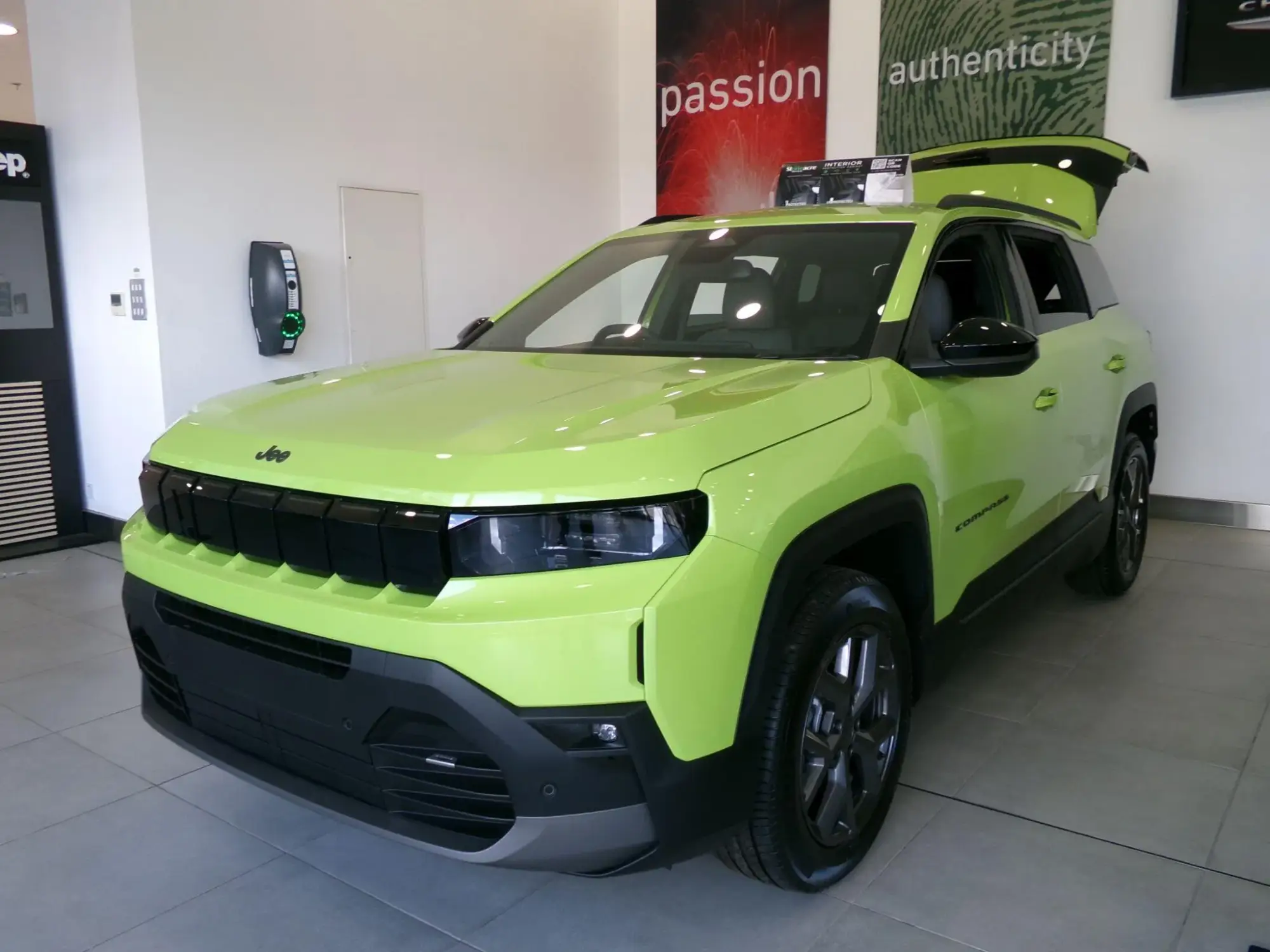 Jeep Compass Image 2