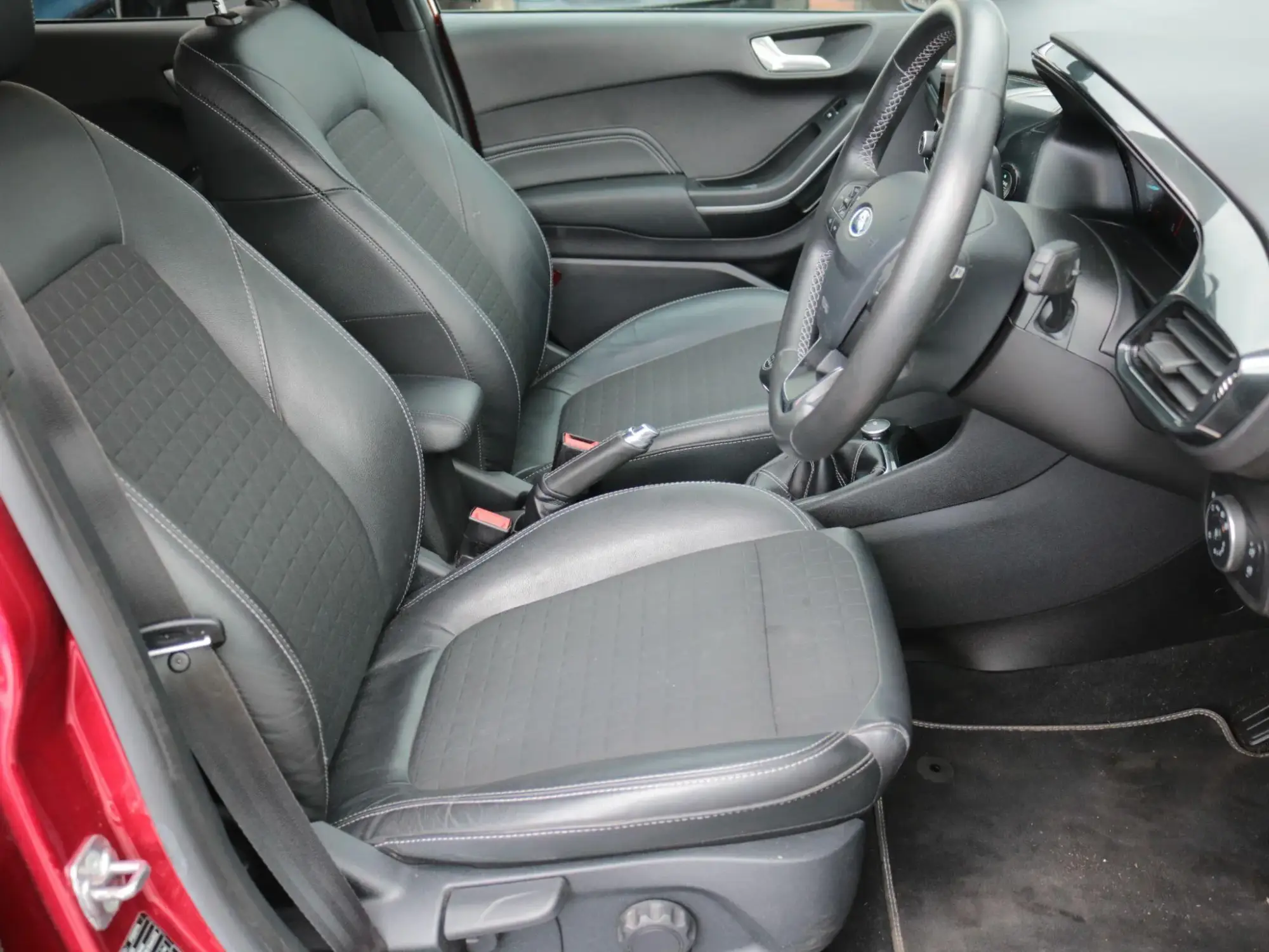 Ford Fiesta Image 13